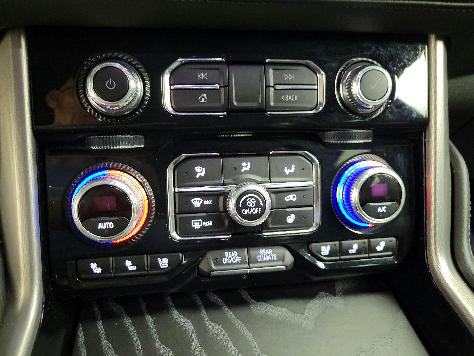 Thumbnail: 2023 GMC Yukon - 18
