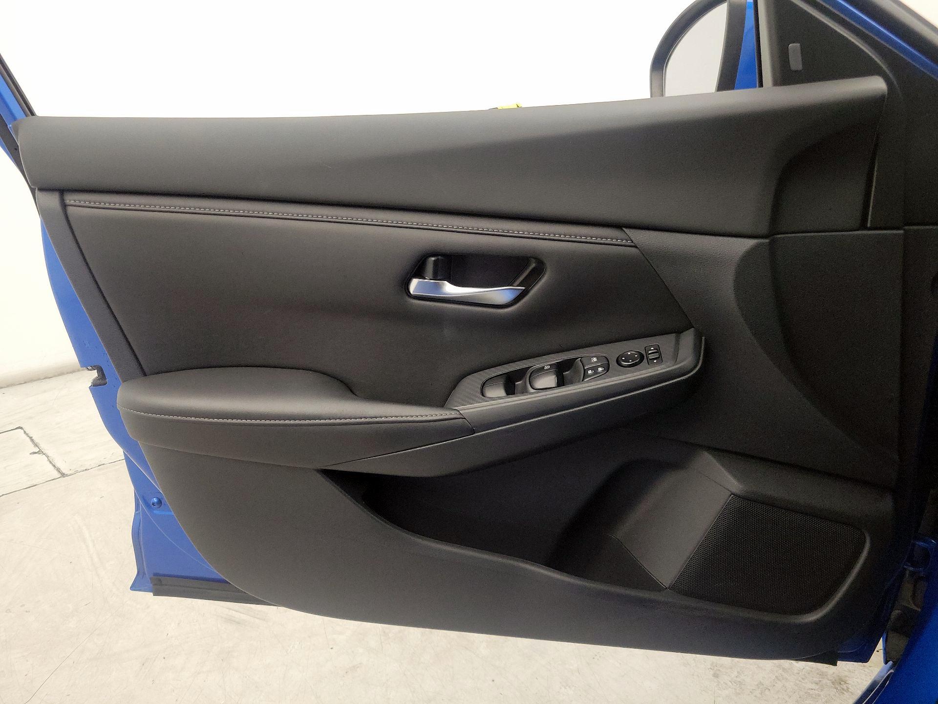 Thumbnail: 2022 Nissan Sentra - 12