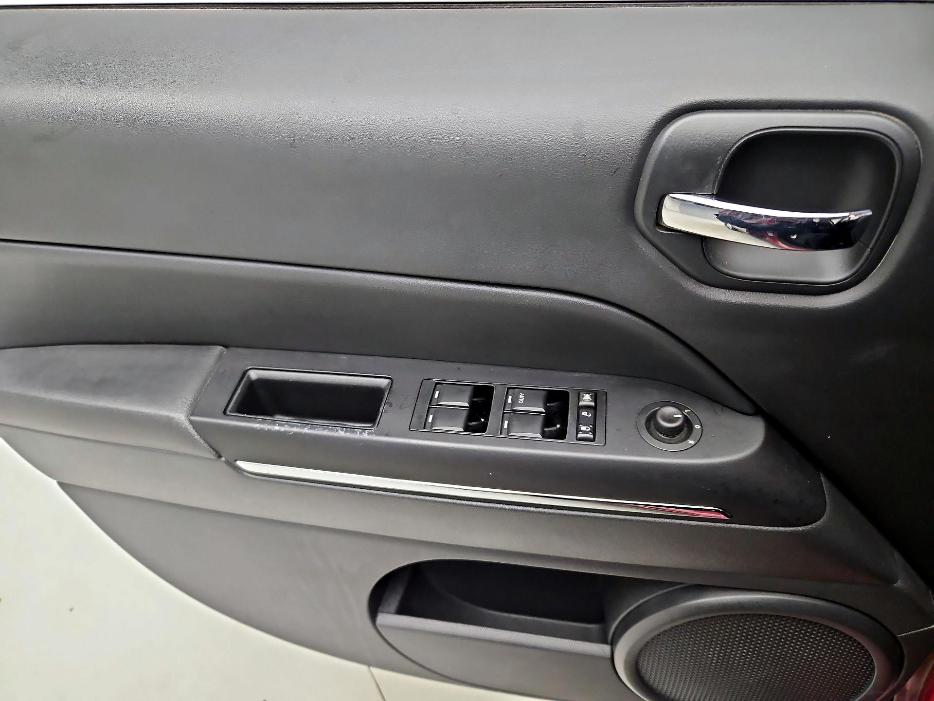 Thumbnail: 2014 Jeep Patriot - 12
