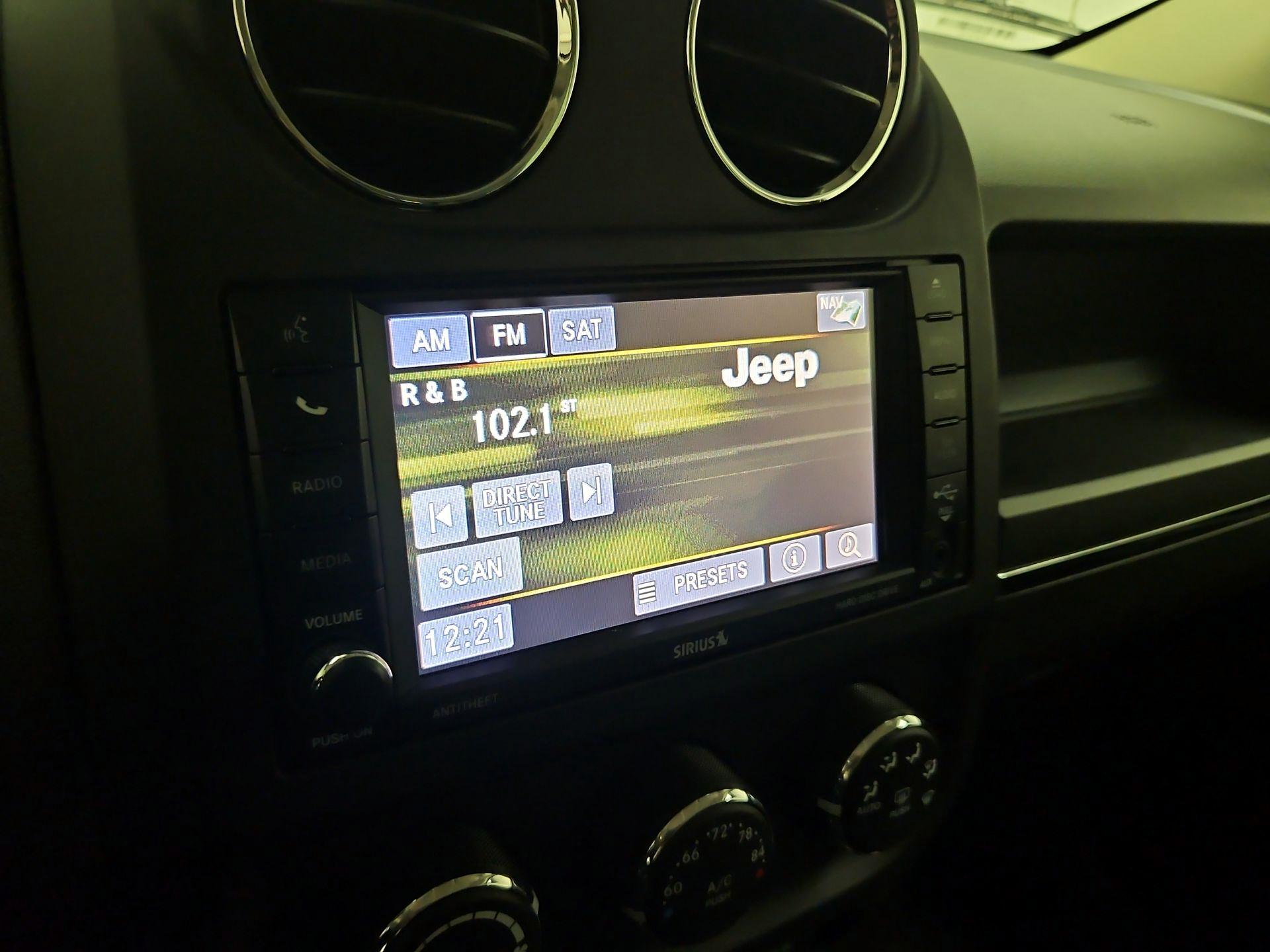 Thumbnail: 2014 Jeep Patriot - 13