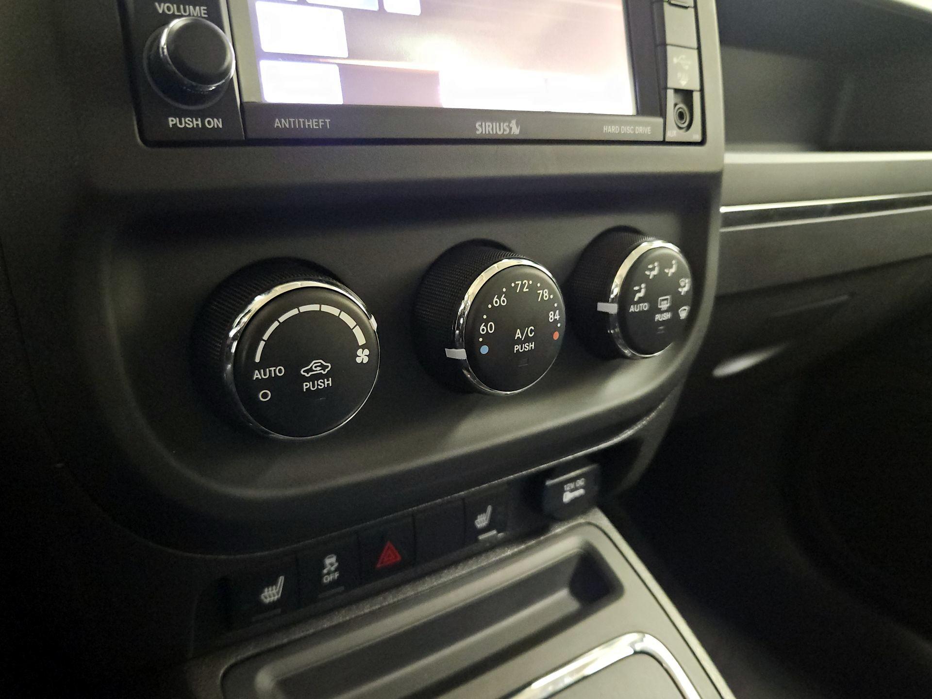 Thumbnail: 2014 Jeep Patriot - 14