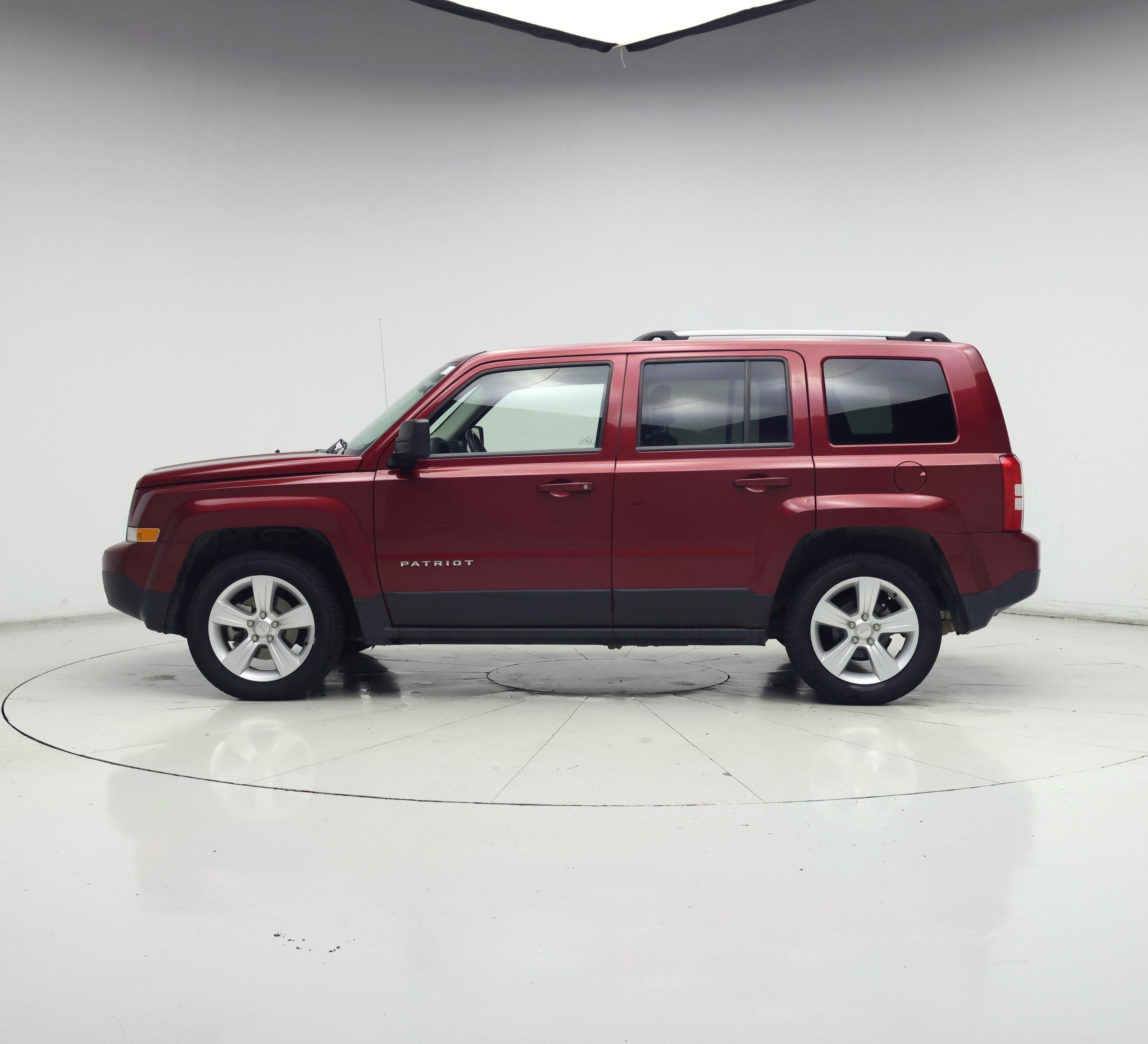 Thumbnail: 2014 Jeep Patriot - 3