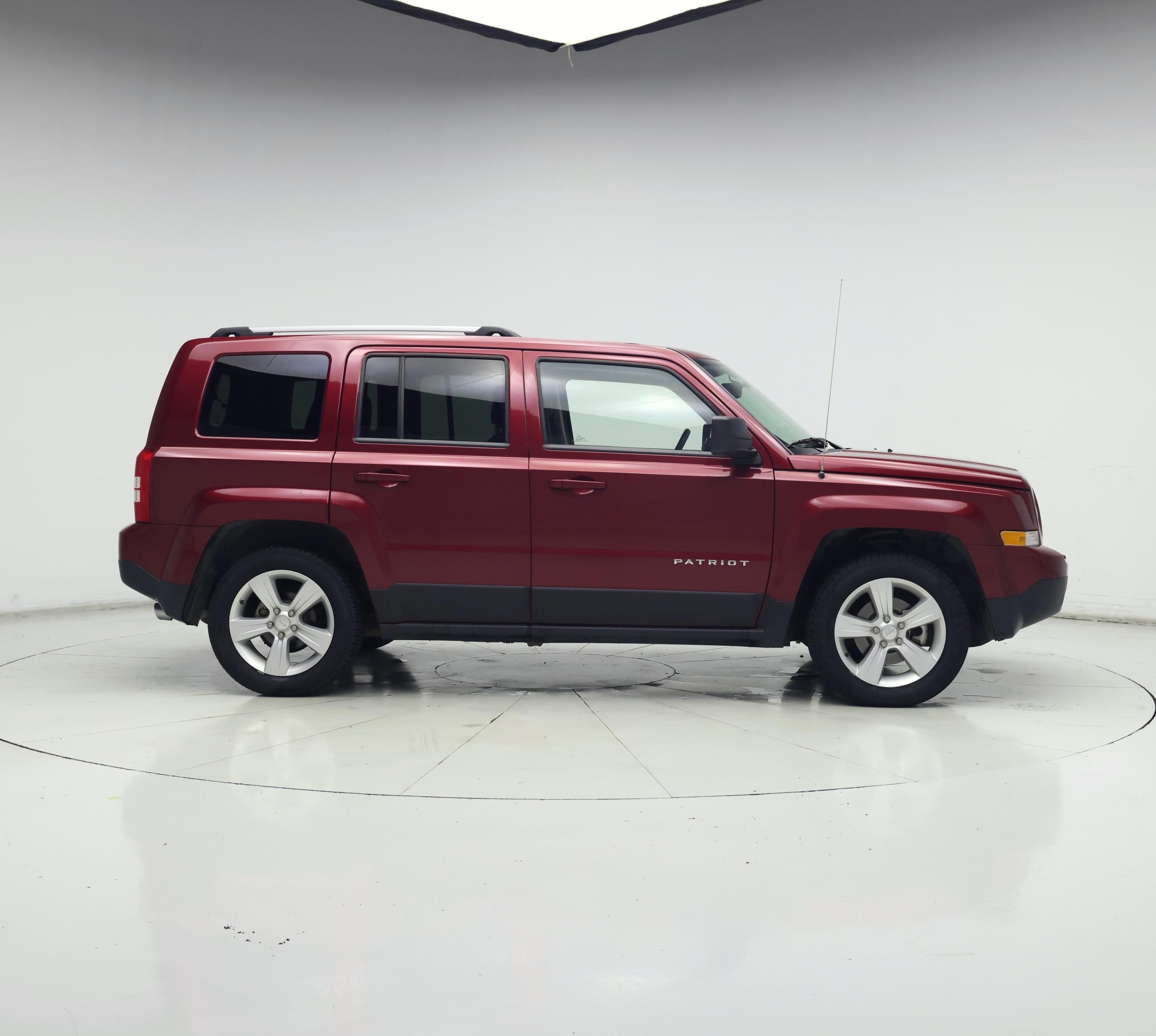 Thumbnail: 2014 Jeep Patriot - 7