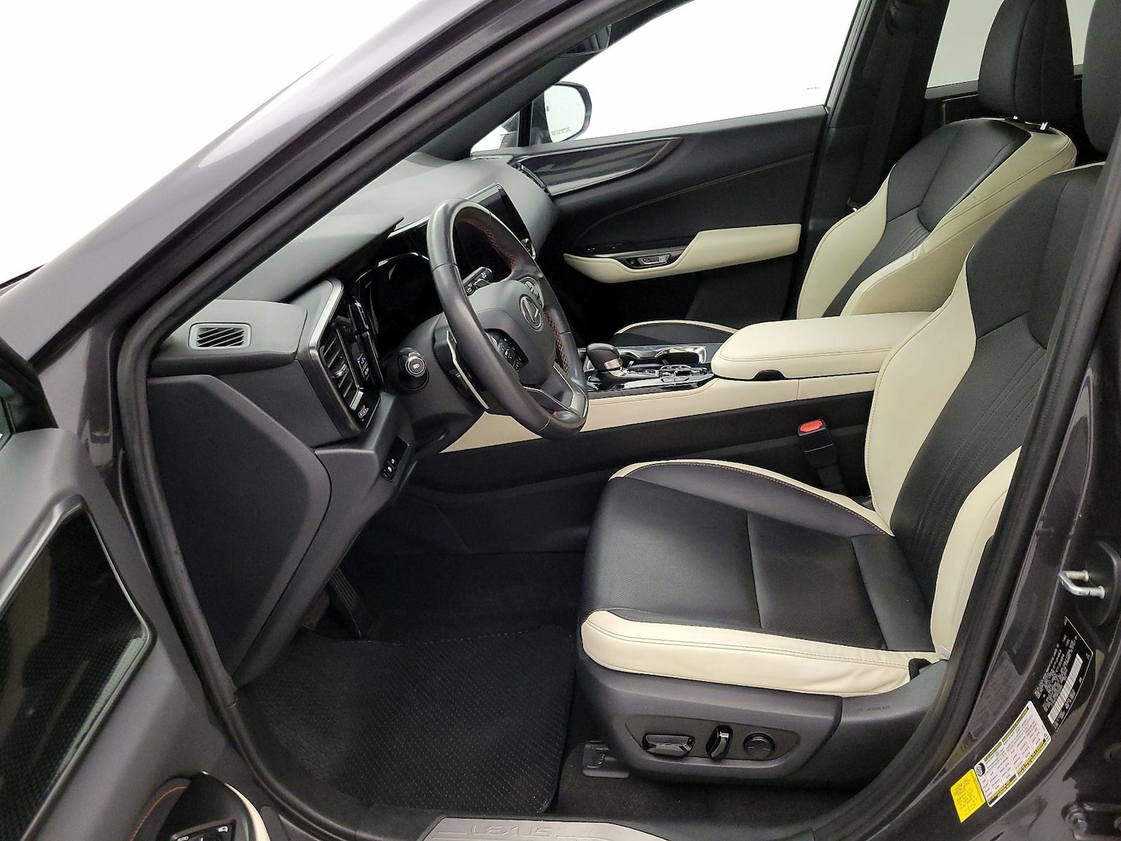2023 Lexus NX 350 - Photo 12