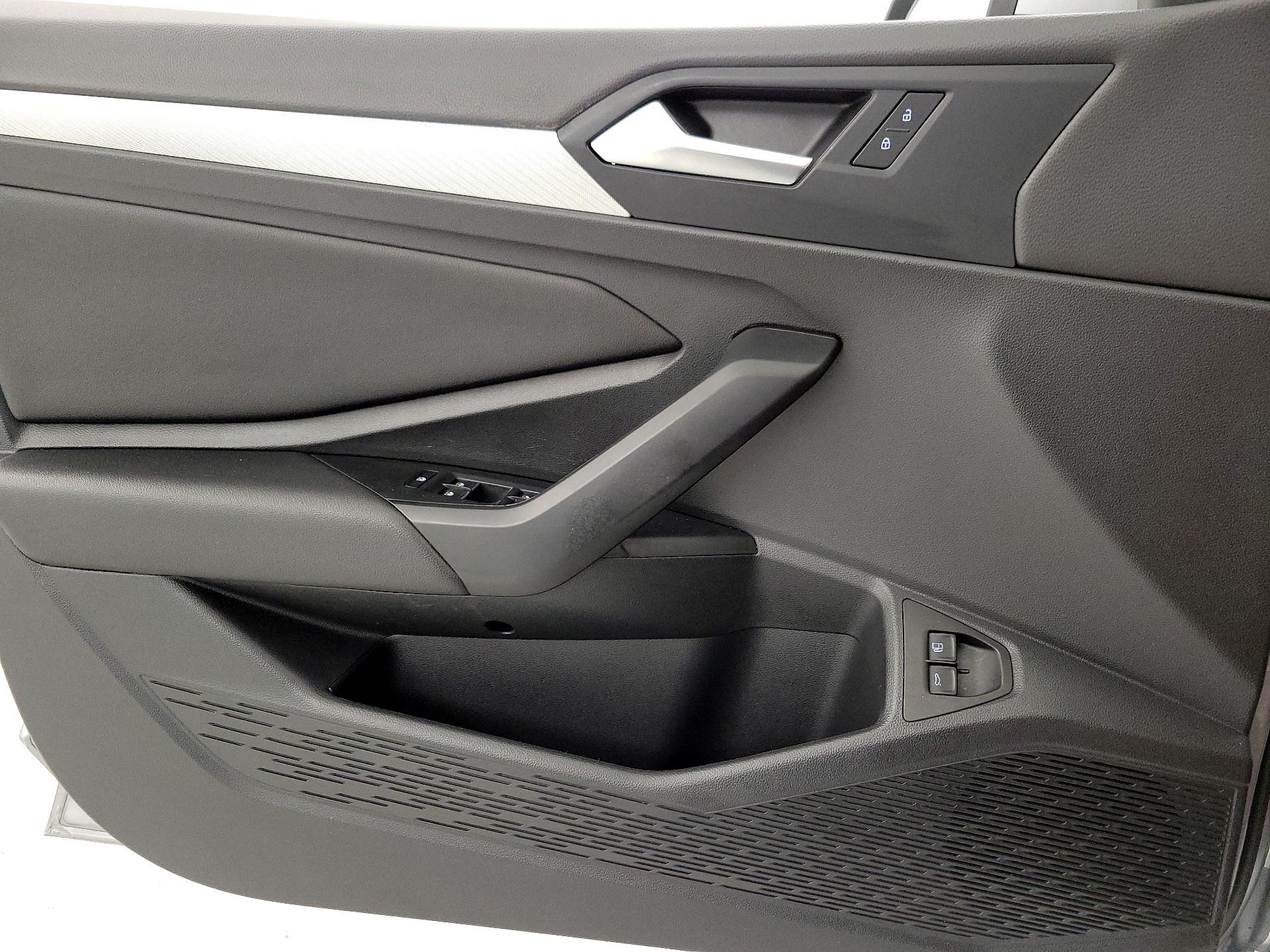 Thumbnail: 2021 Volkswagen Jetta - 12