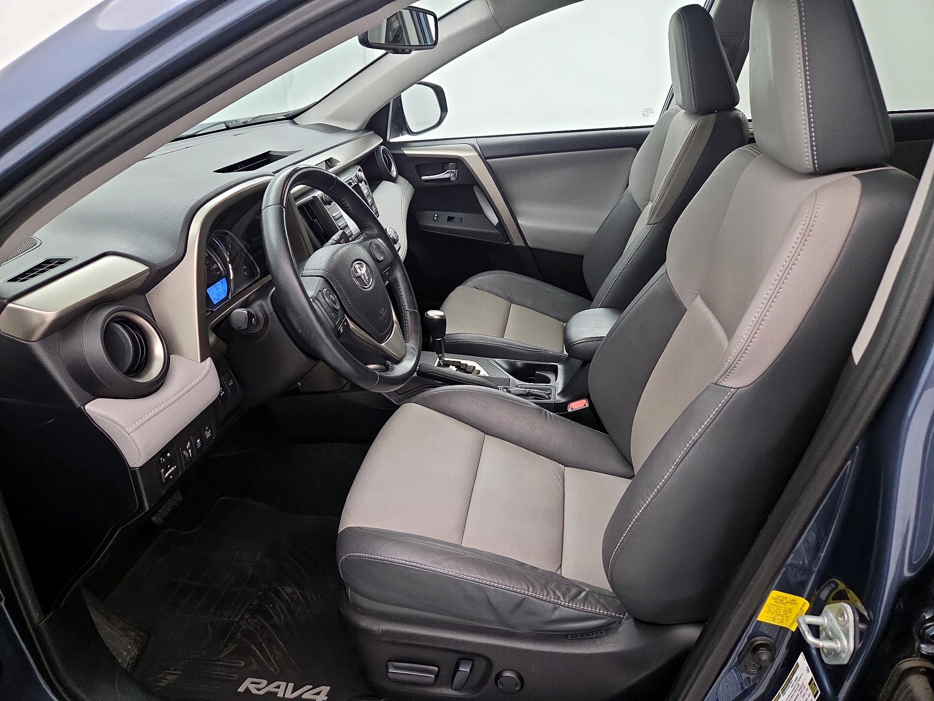 Thumbnail: 2014 Toyota RAV4 - 11