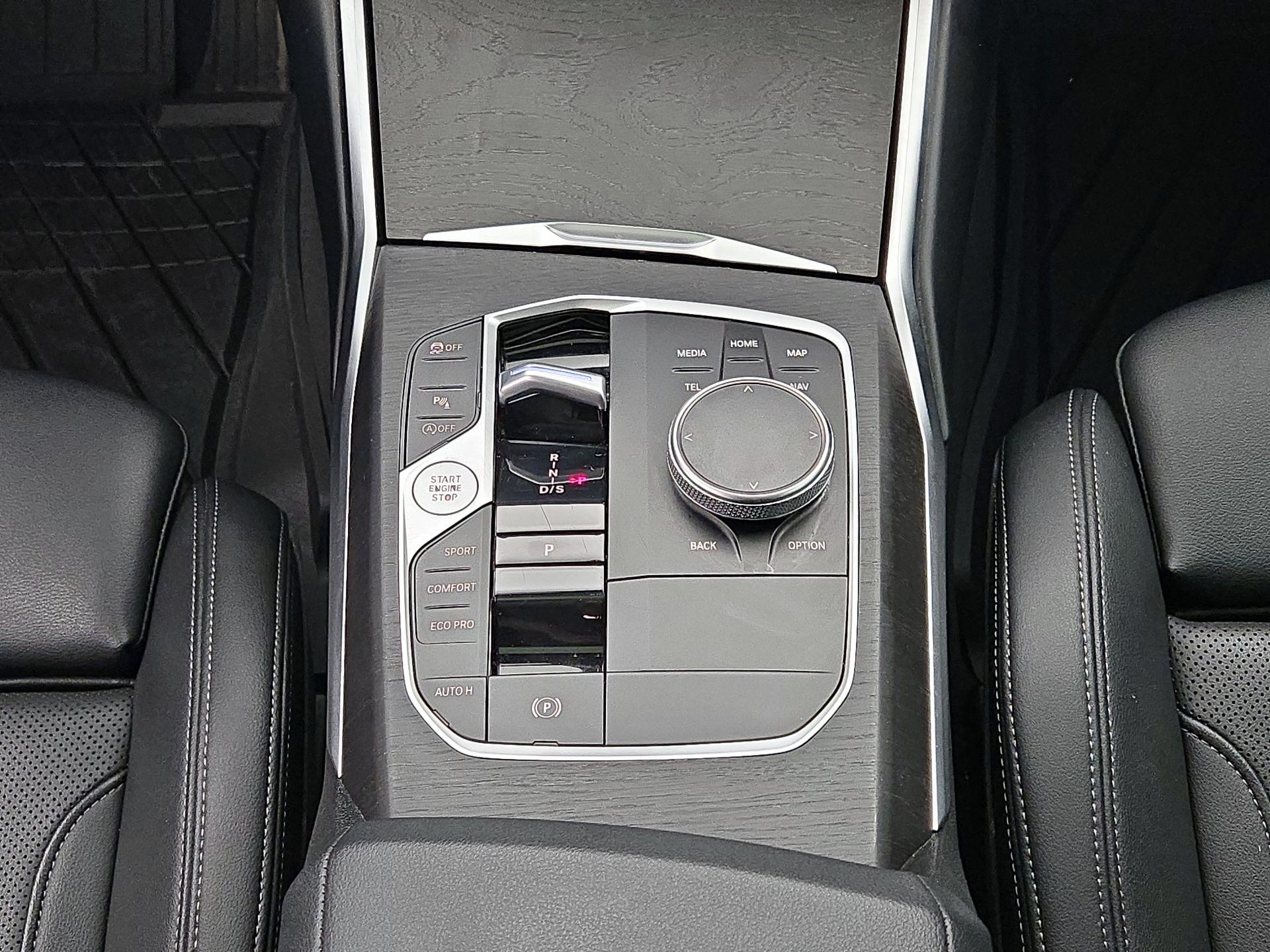 Thumbnail: 2024 BMW 3 Series - 18