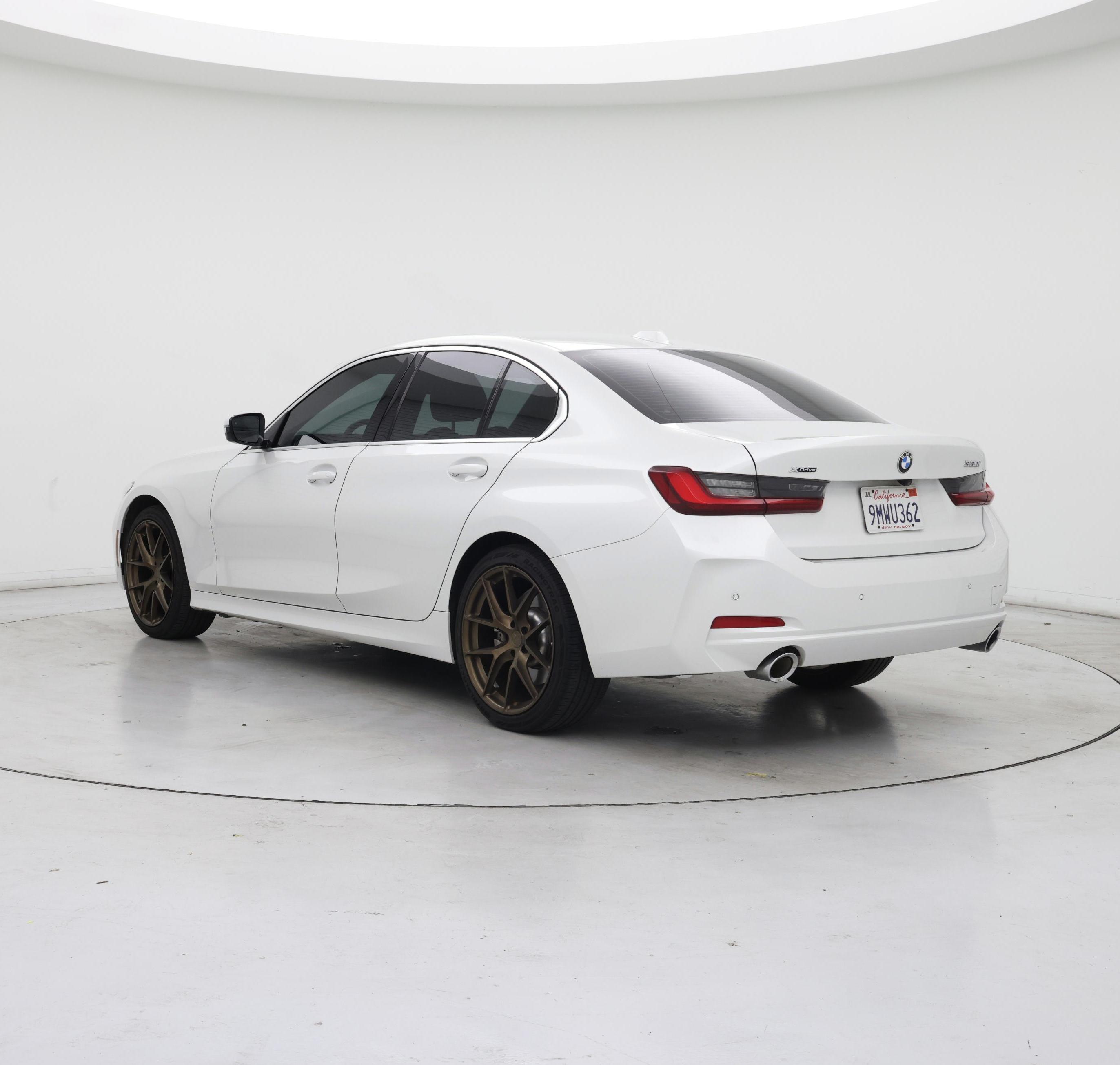 Thumbnail: 2024 BMW 3 Series - 2