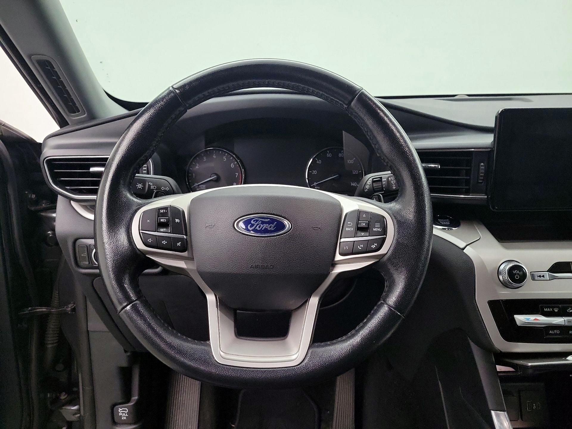 Thumbnail: 2020 Ford Explorer - 10