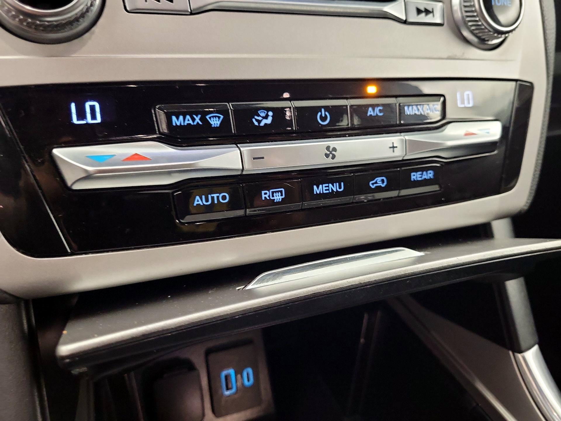 Thumbnail: 2020 Ford Explorer - 16