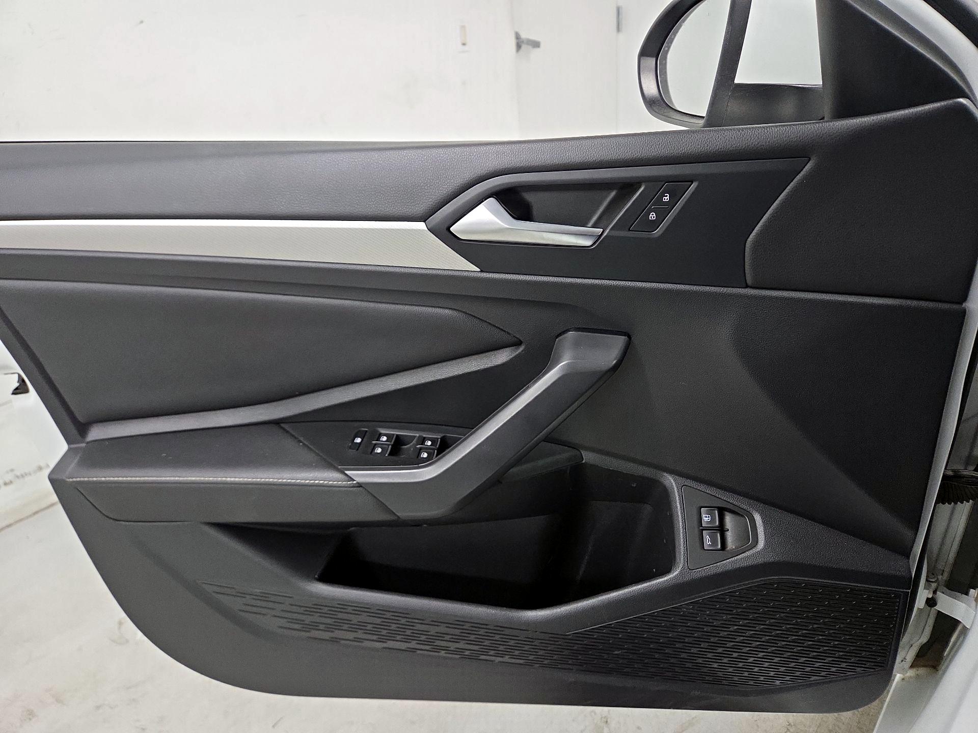 Thumbnail: 2022 Volkswagen Jetta - 12
