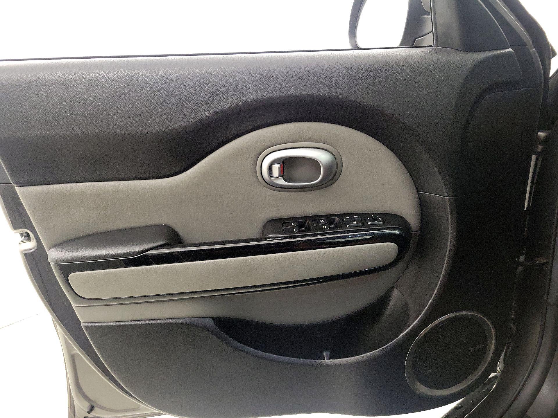 Thumbnail: 2015 Kia Soul - 12