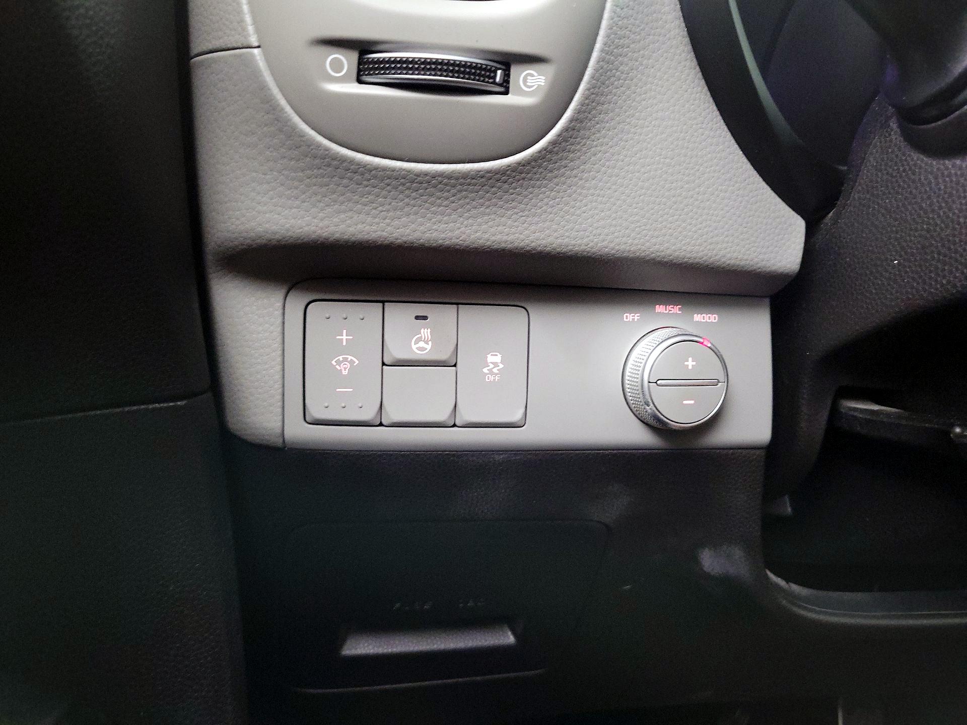 Thumbnail: 2015 Kia Soul - 13
