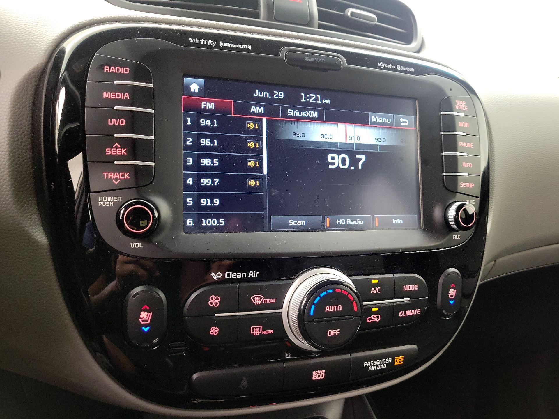 Thumbnail: 2015 Kia Soul - 16