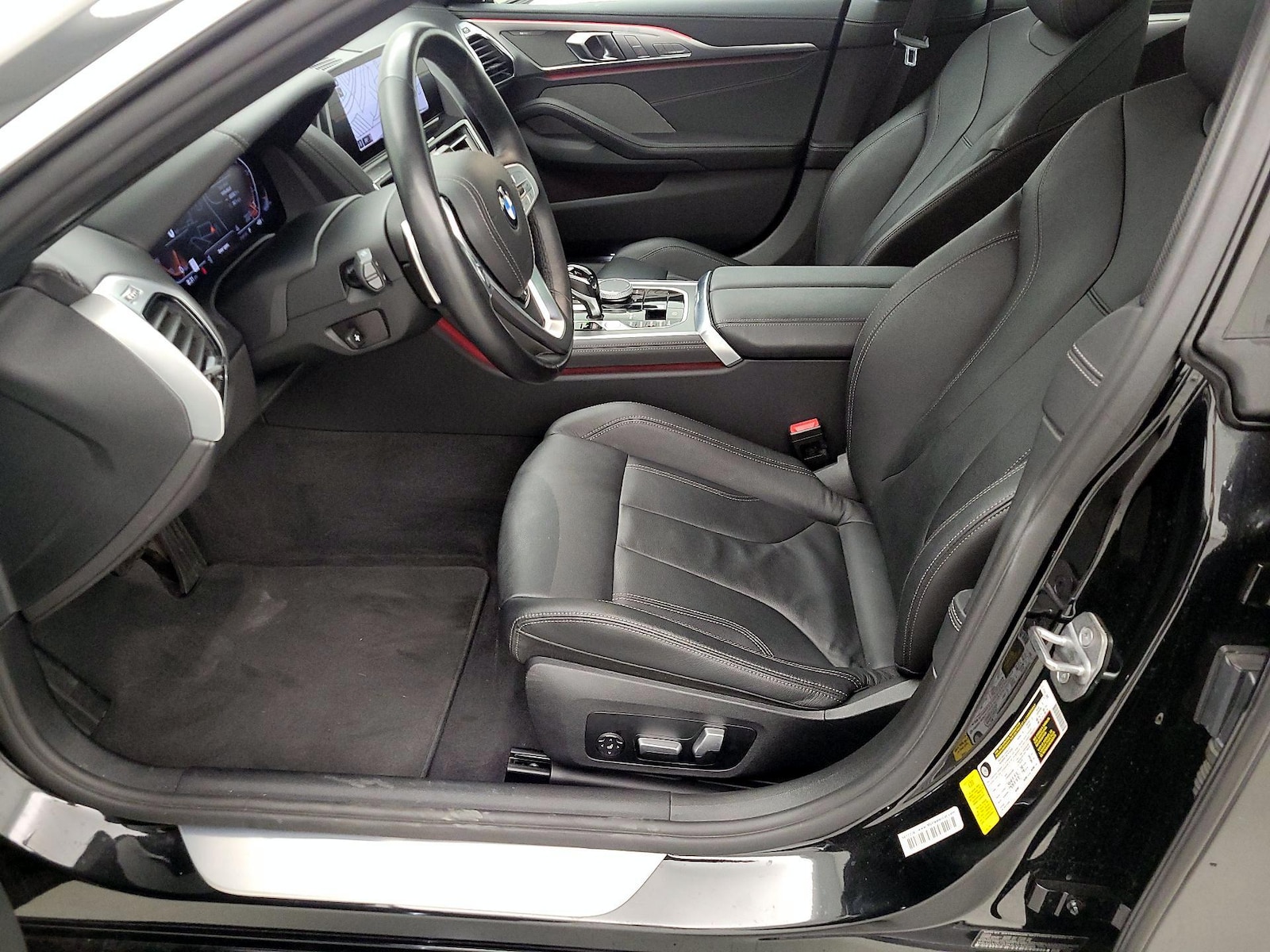 2021 BMW 8 Series 840i - Photo 12