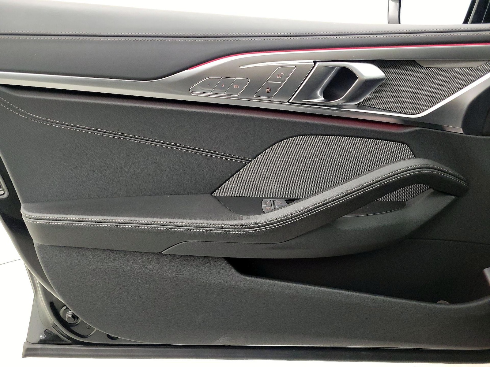 2021 BMW 8 Series 840i - Photo 13