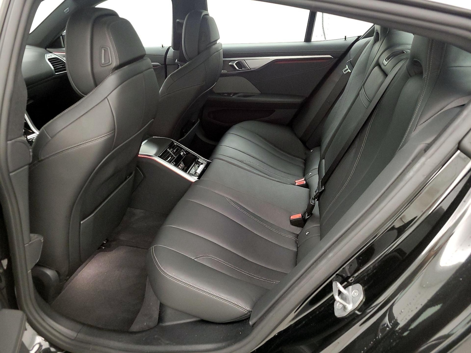2021 BMW 8 Series 840i - Photo 22