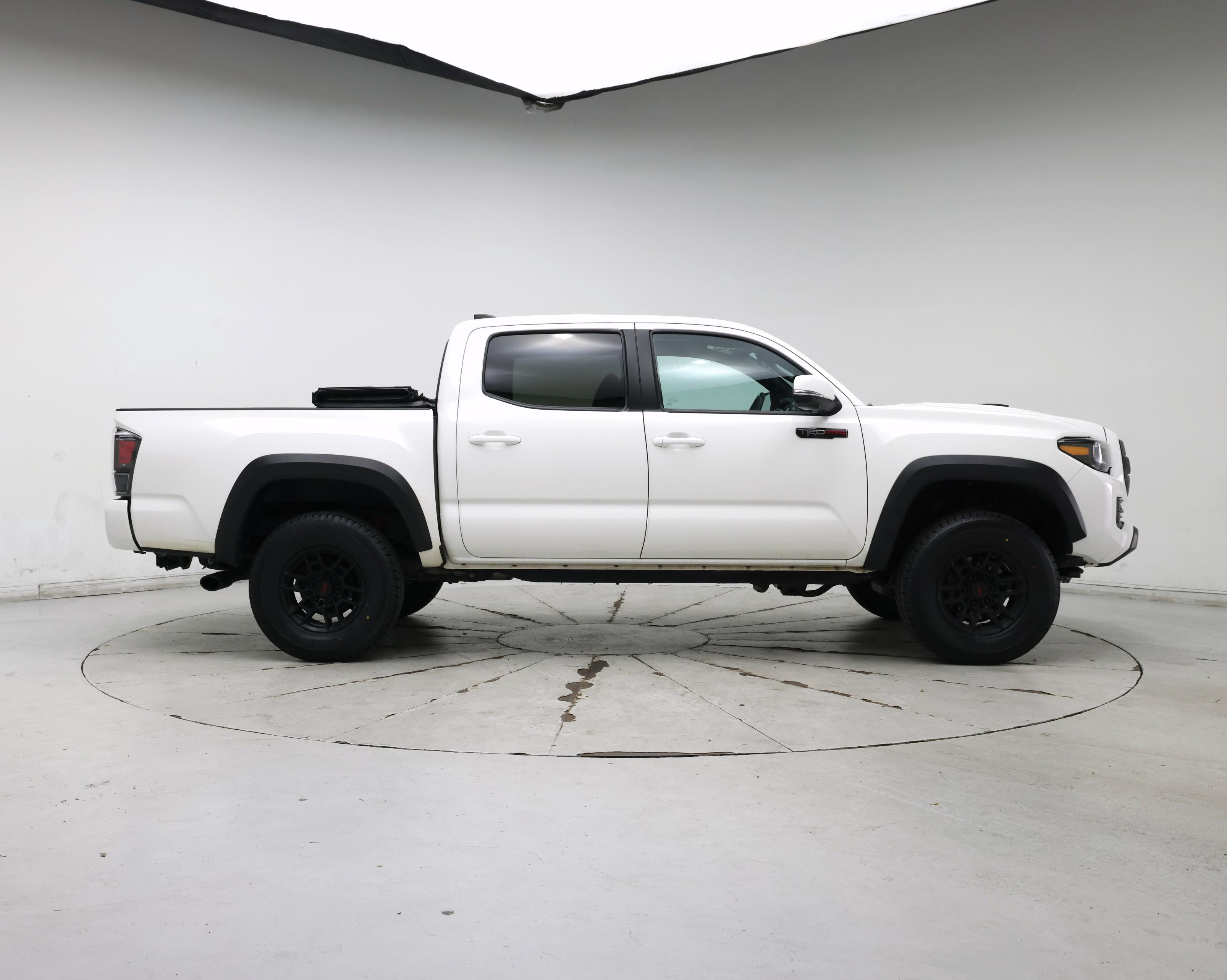 Thumbnail: 2021 Toyota Tacoma - 7