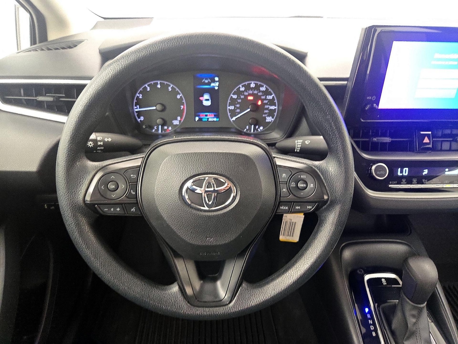 2024 Toyota Corolla LE - Photo 11