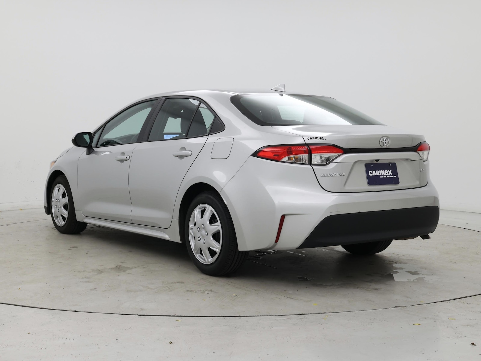 2024 Toyota Corolla LE - Photo 3