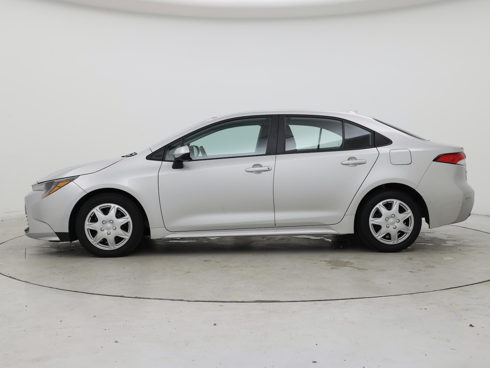 2024 Toyota Corolla LE - Photo 4