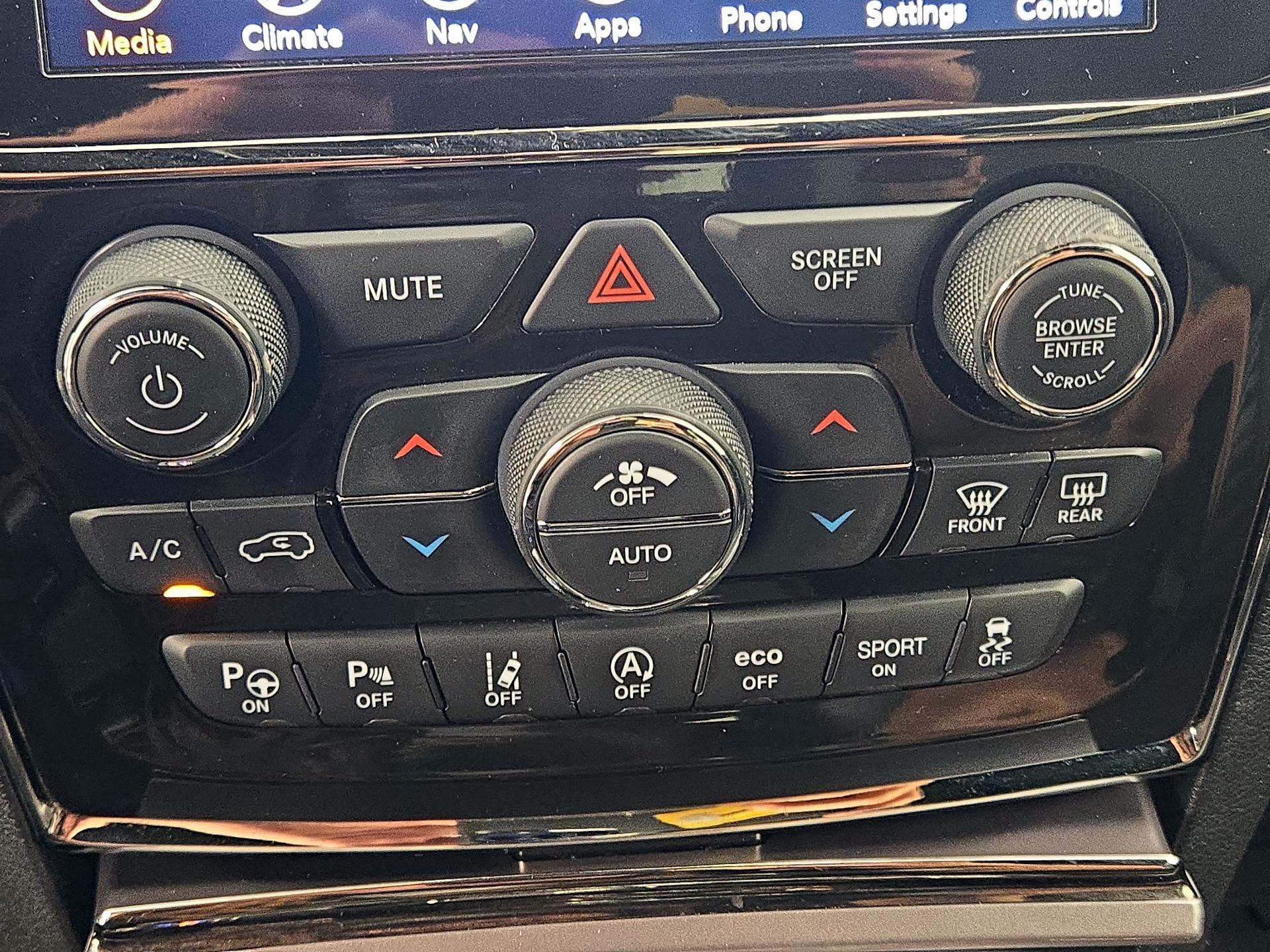Thumbnail: 2021 Jeep Grand Cherokee - 17