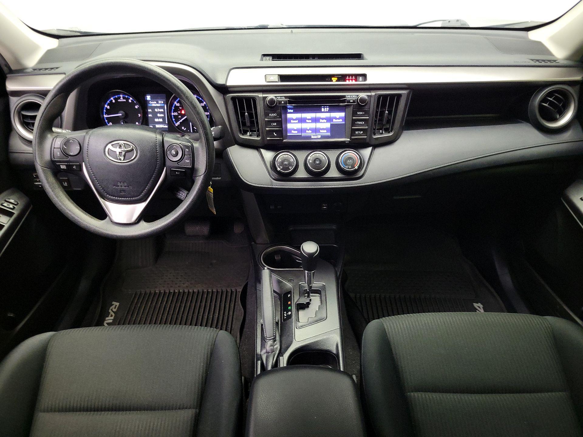 Thumbnail: 2017 Toyota RAV4 - 9