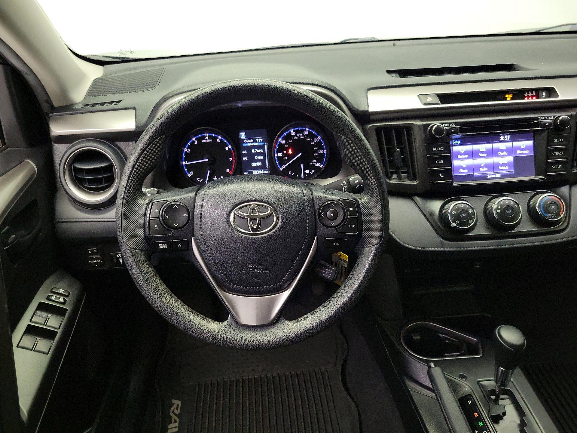 Thumbnail: 2017 Toyota RAV4 - 10