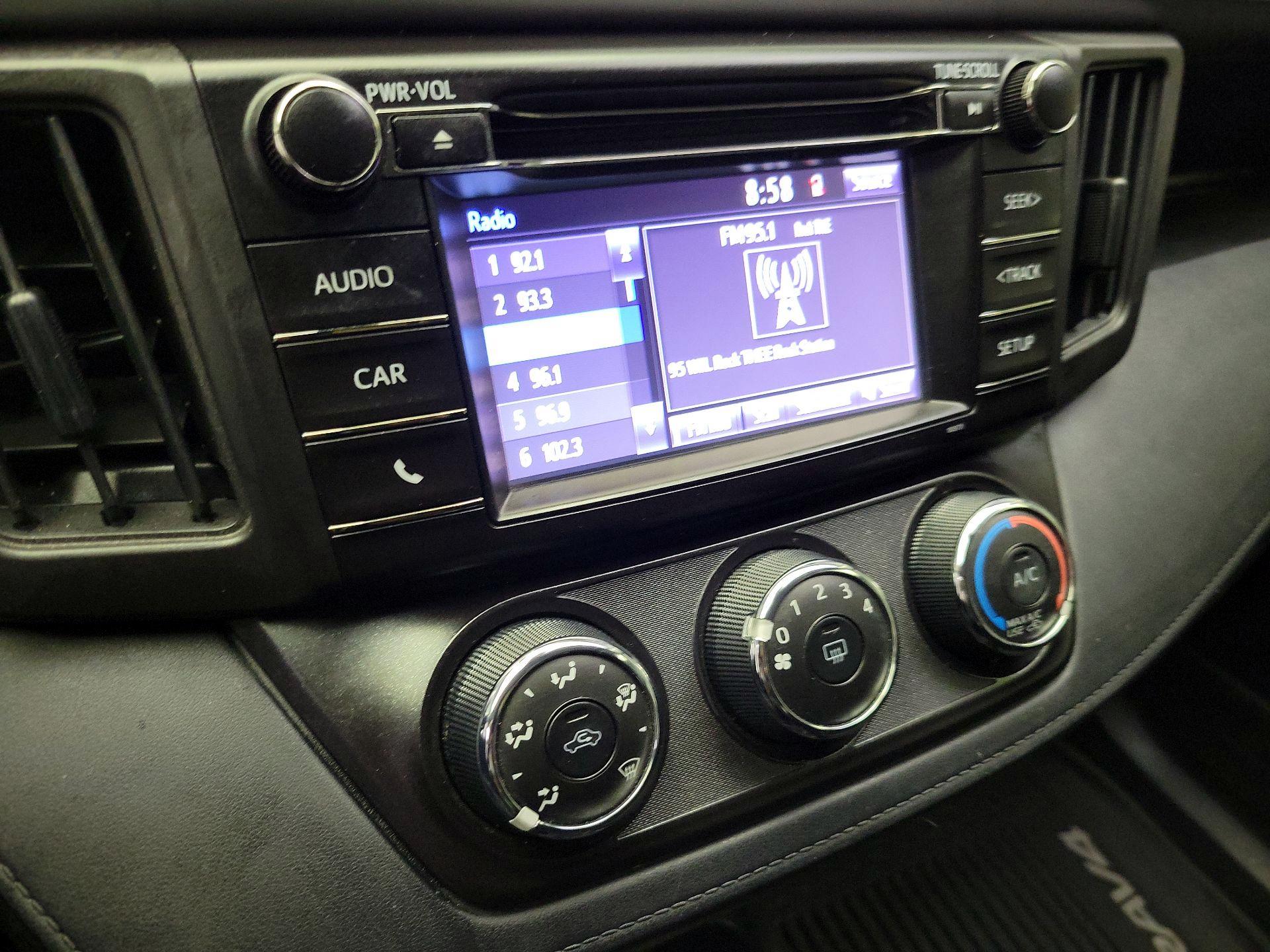Thumbnail: 2017 Toyota RAV4 - 15
