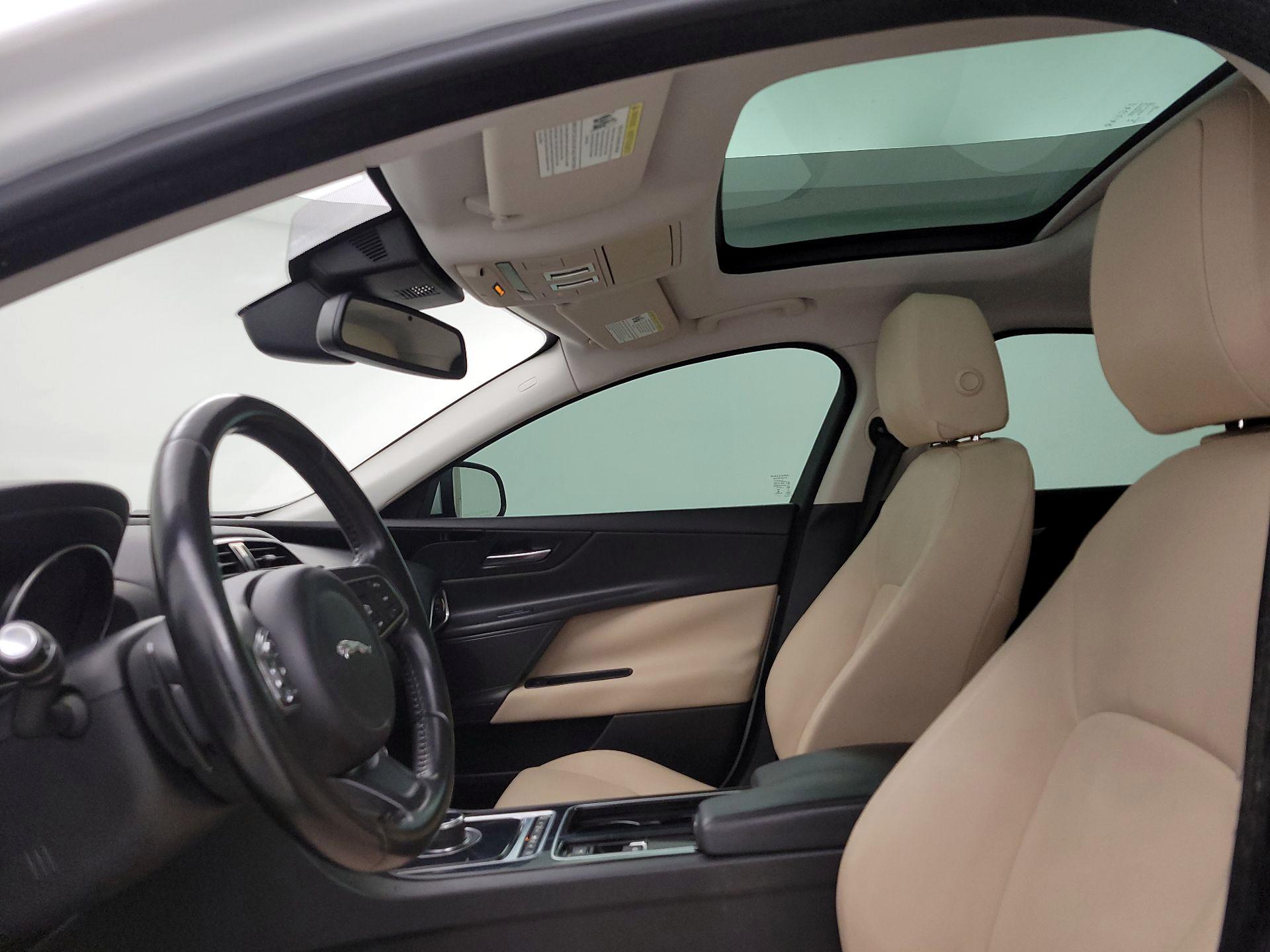 Thumbnail: 2018 Jaguar XE - 20