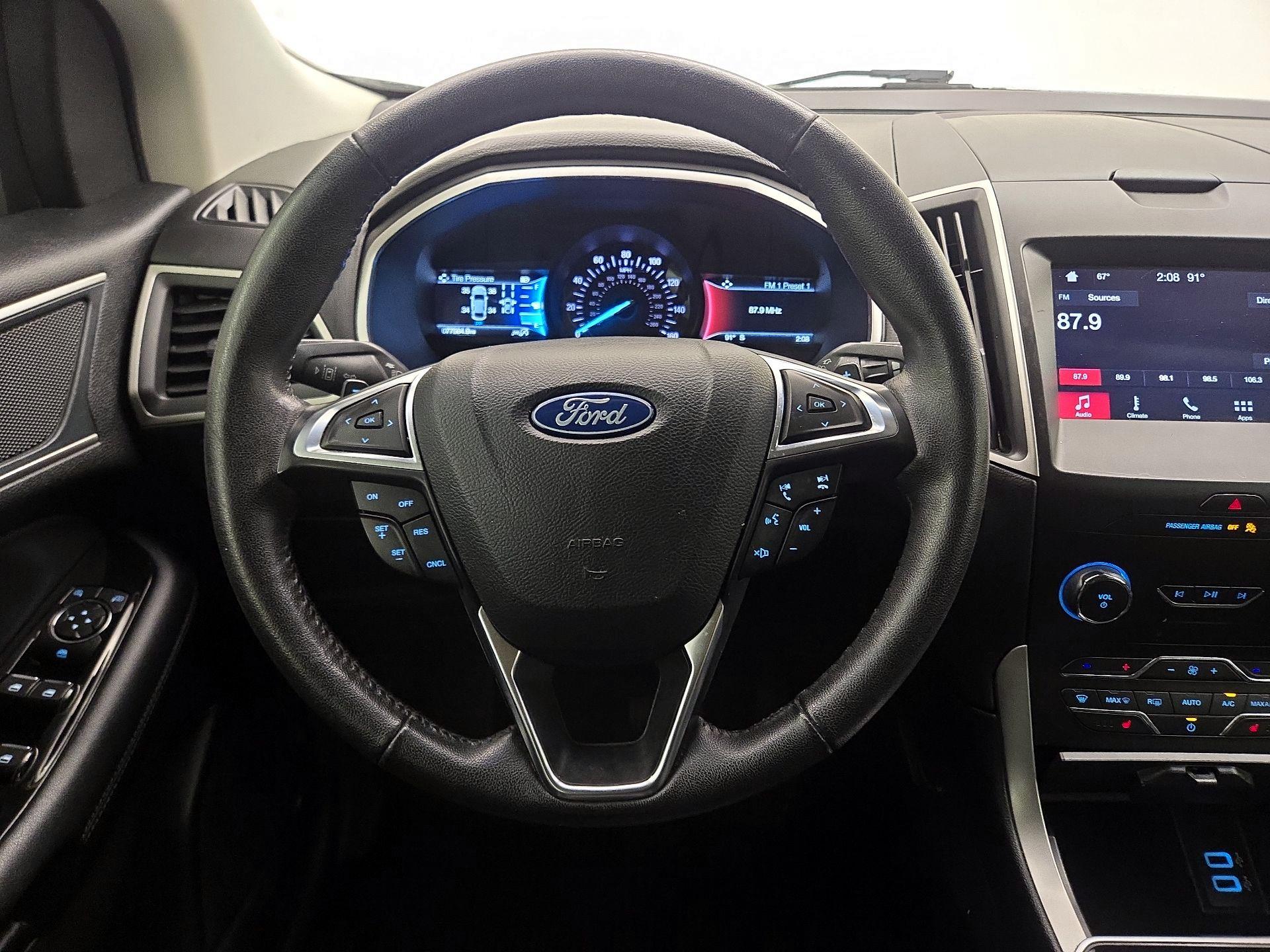 Thumbnail: 2019 Ford Edge - 10