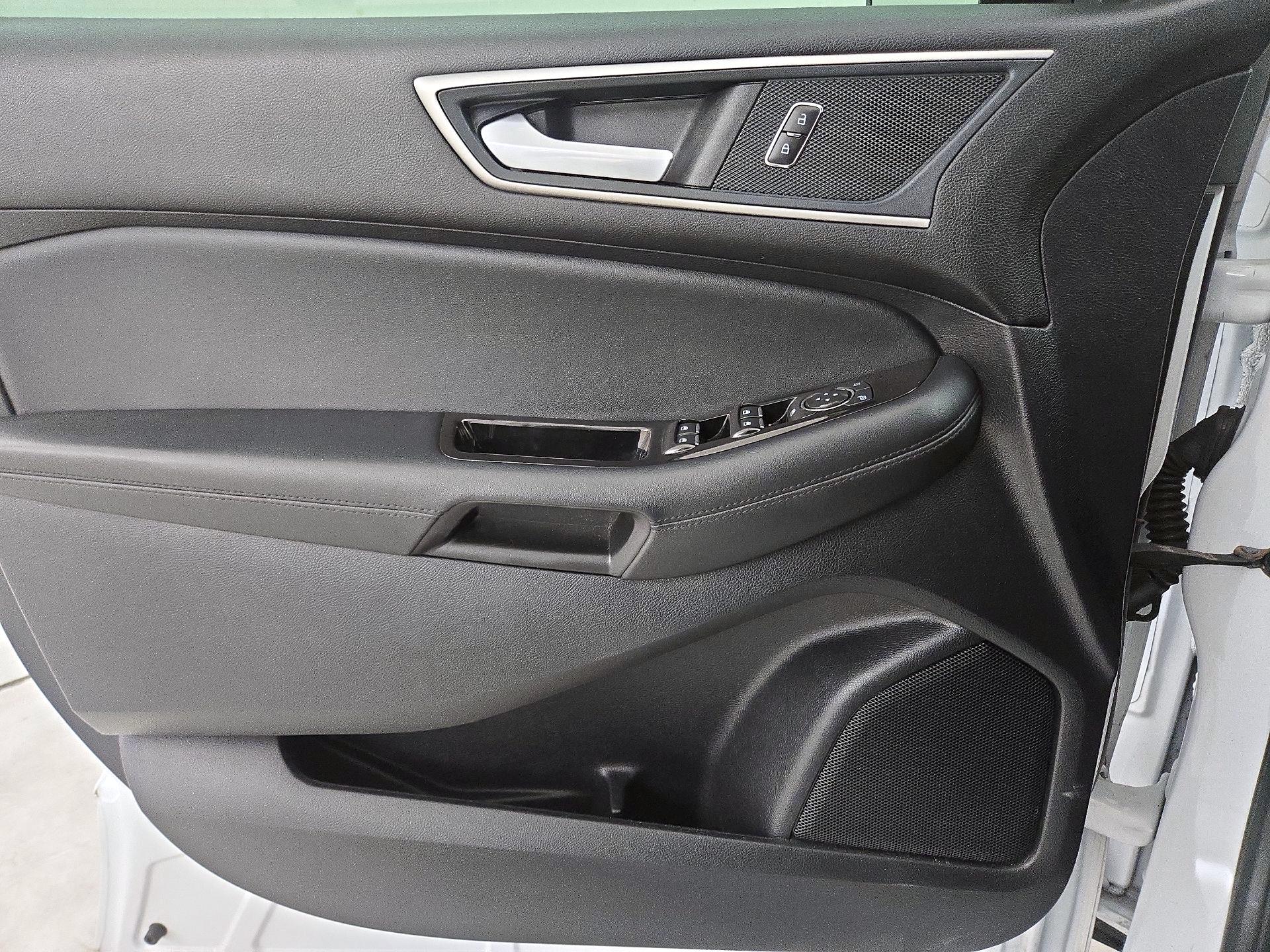 Thumbnail: 2019 Ford Edge - 12