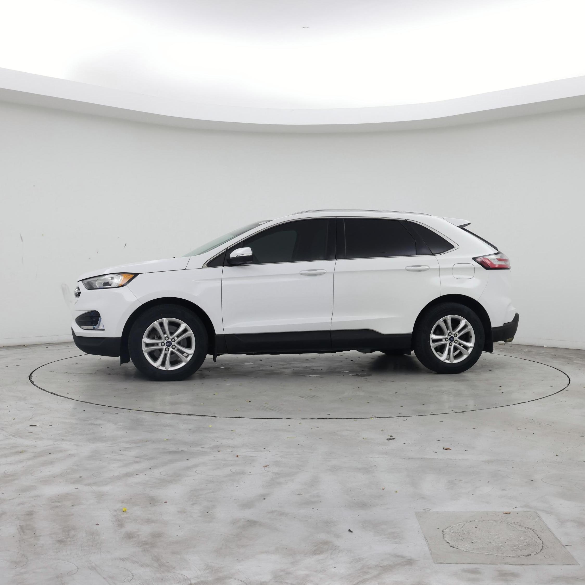 Thumbnail: 2019 Ford Edge - 3