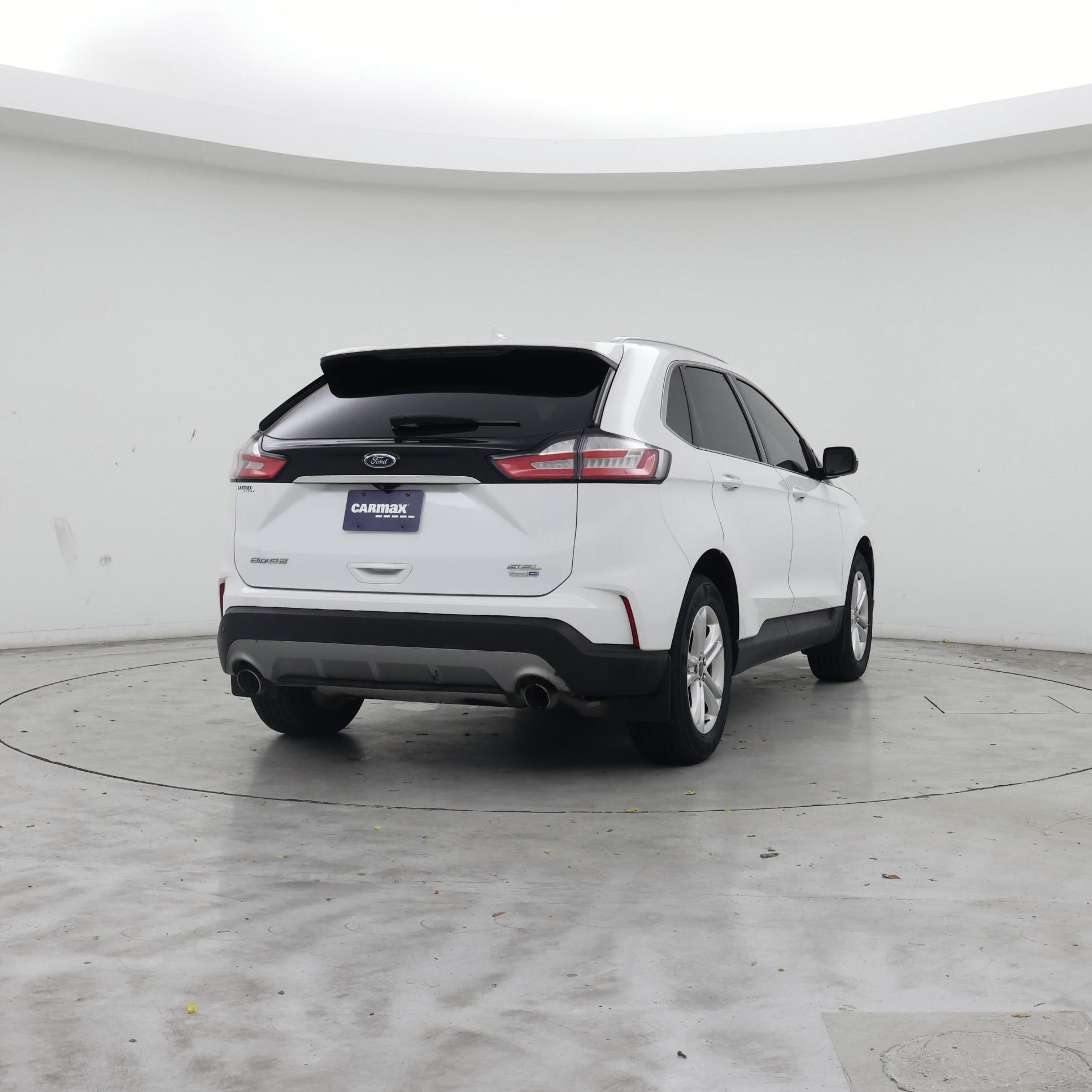 Thumbnail: 2019 Ford Edge - 8