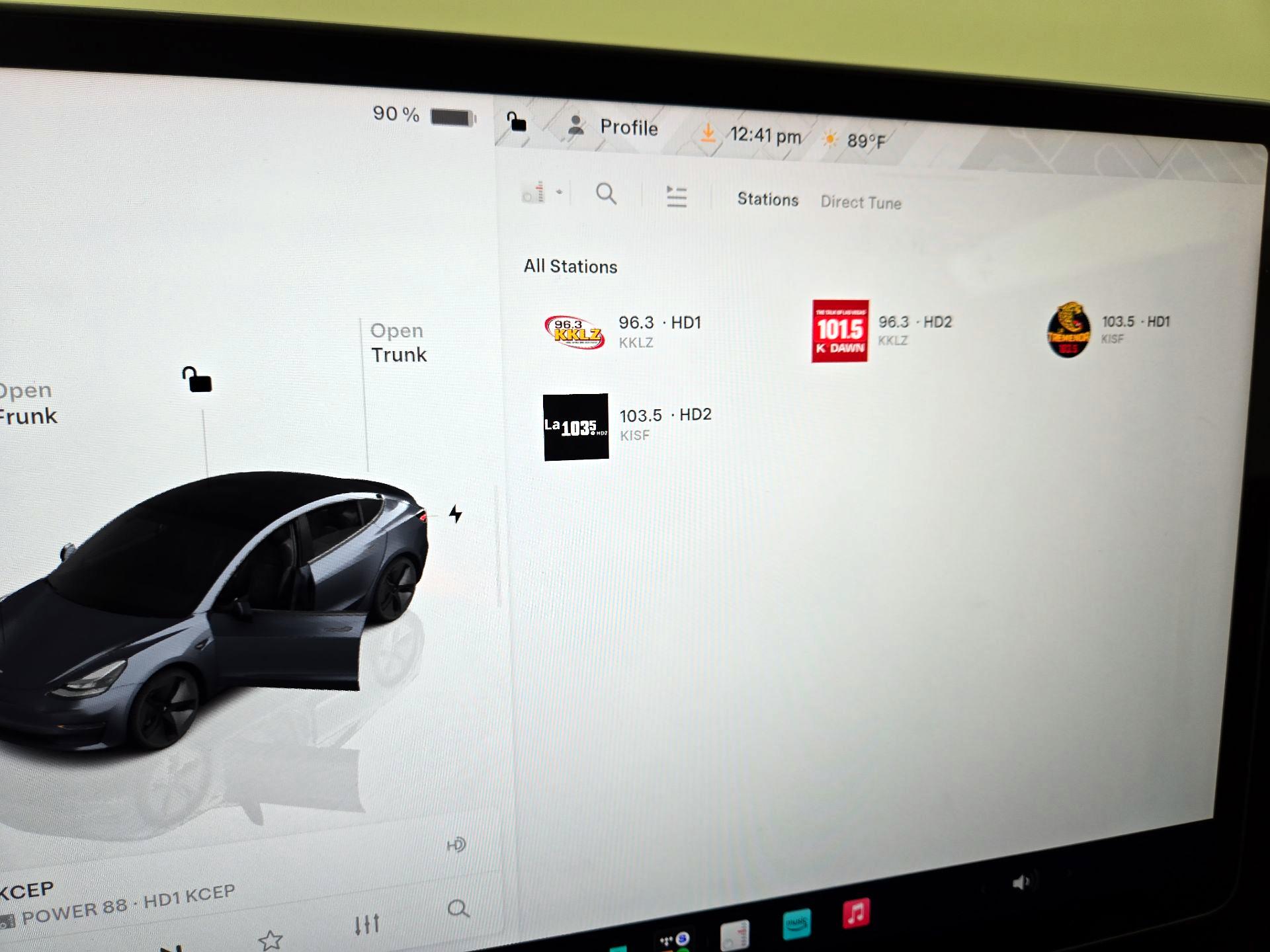 Thumbnail: 2022 Tesla Model 3 - 15