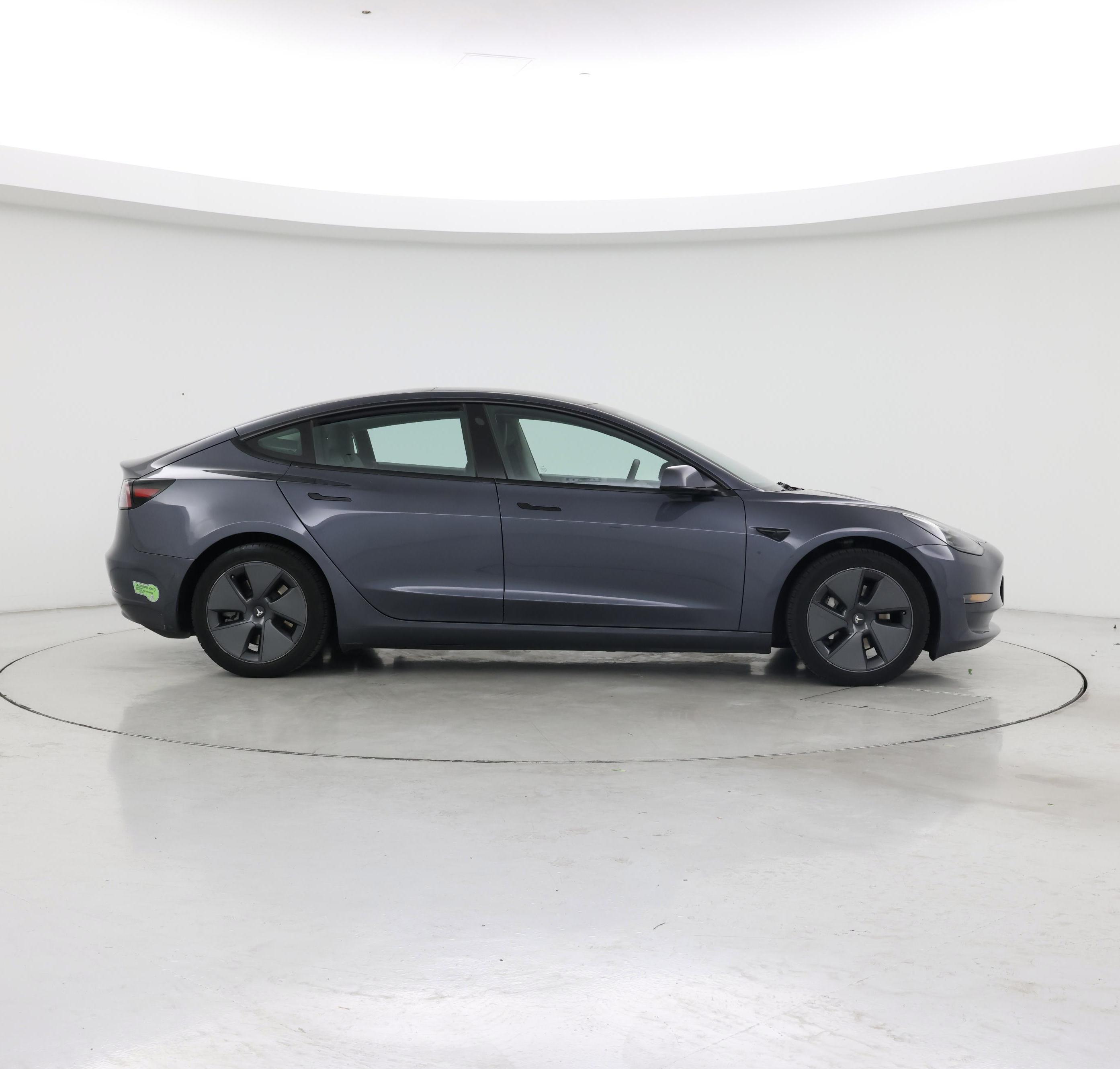 Thumbnail: 2022 Tesla Model 3 - 7