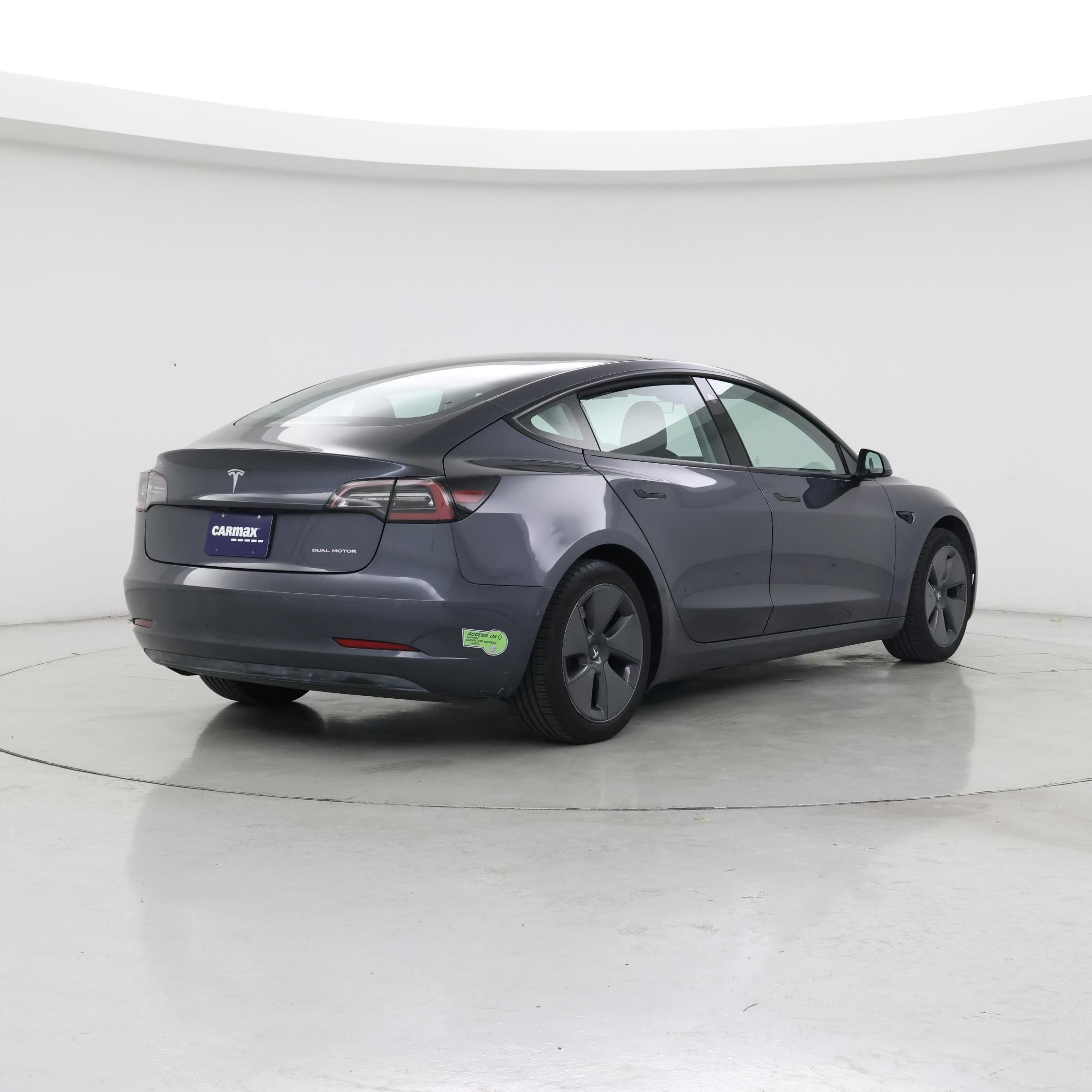 Thumbnail: 2022 Tesla Model 3 - 8