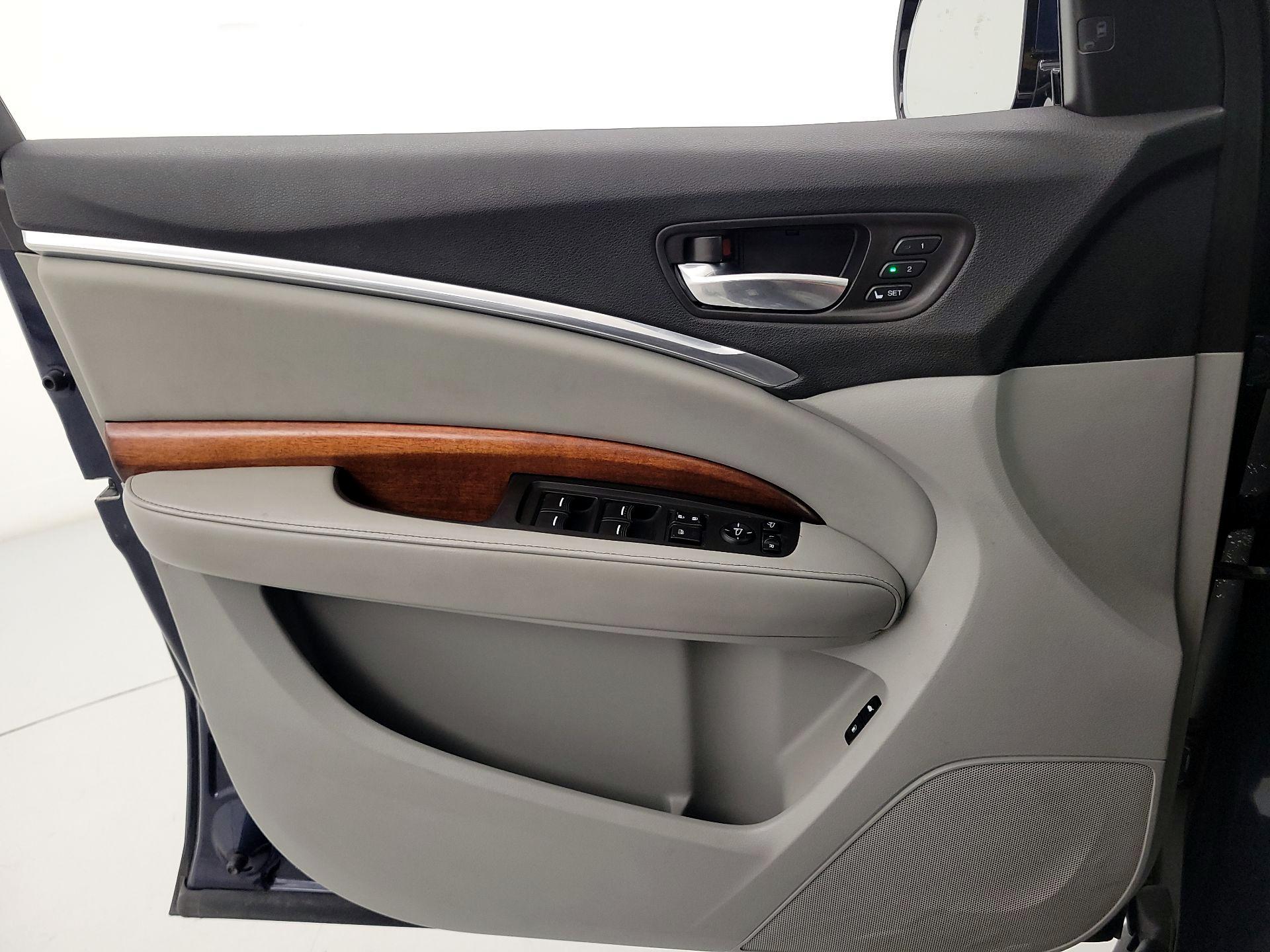 Thumbnail: 2017 Acura MDX - 12
