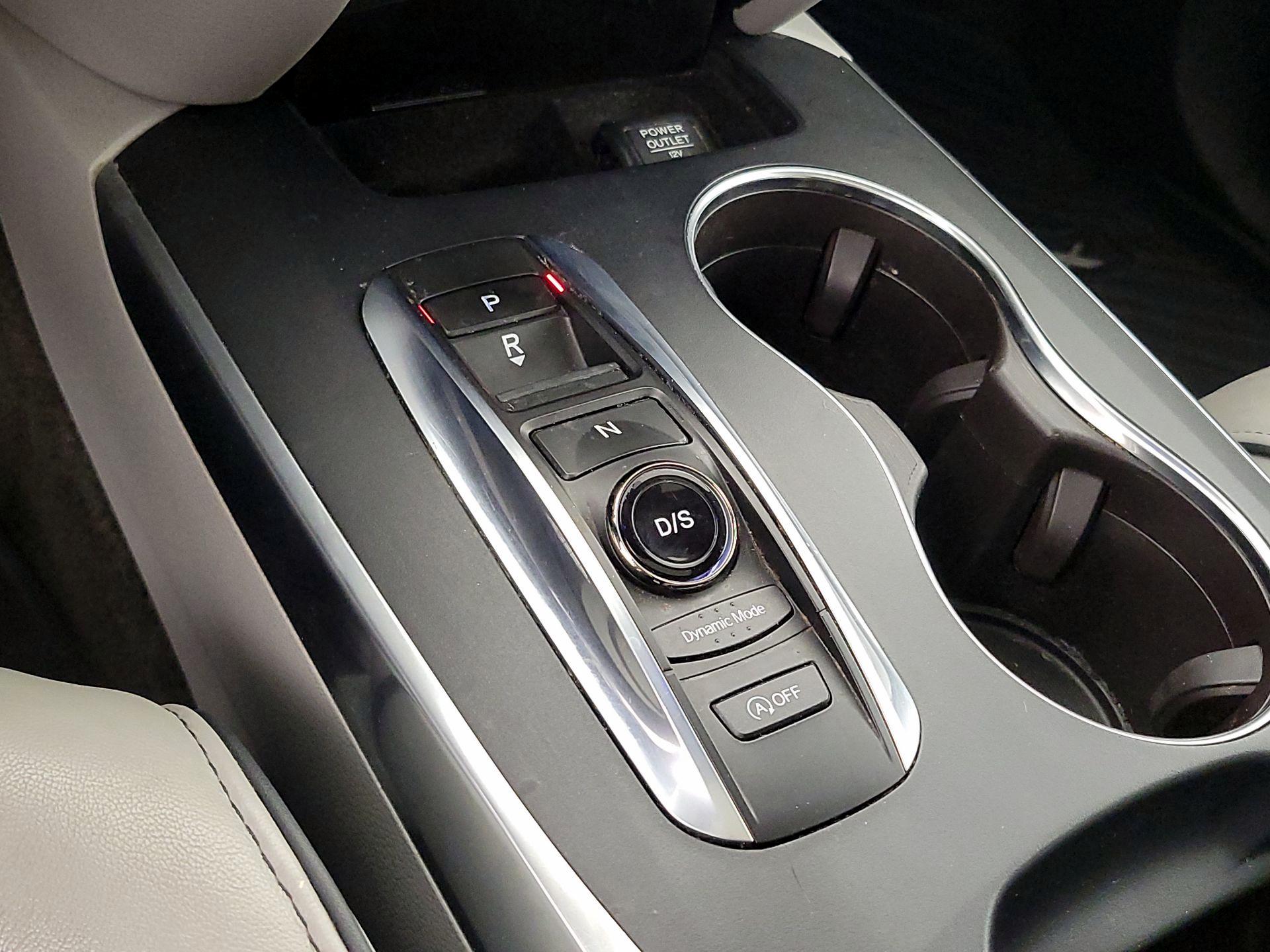 Thumbnail: 2017 Acura MDX - 18