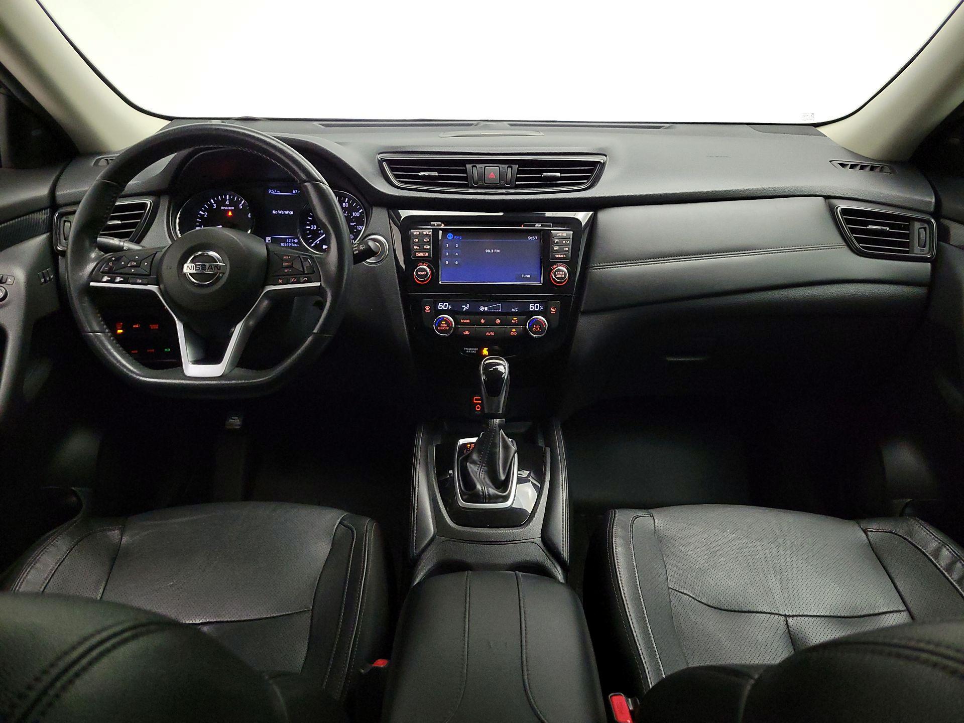 Thumbnail: 2017 Nissan Rogue - 9