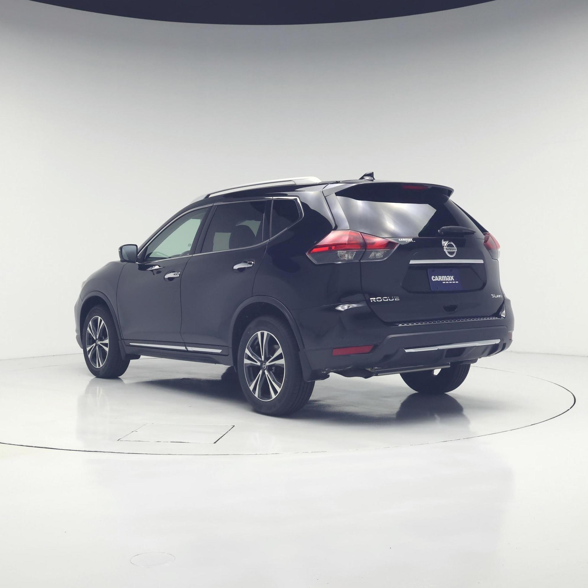 Thumbnail: 2017 Nissan Rogue - 2