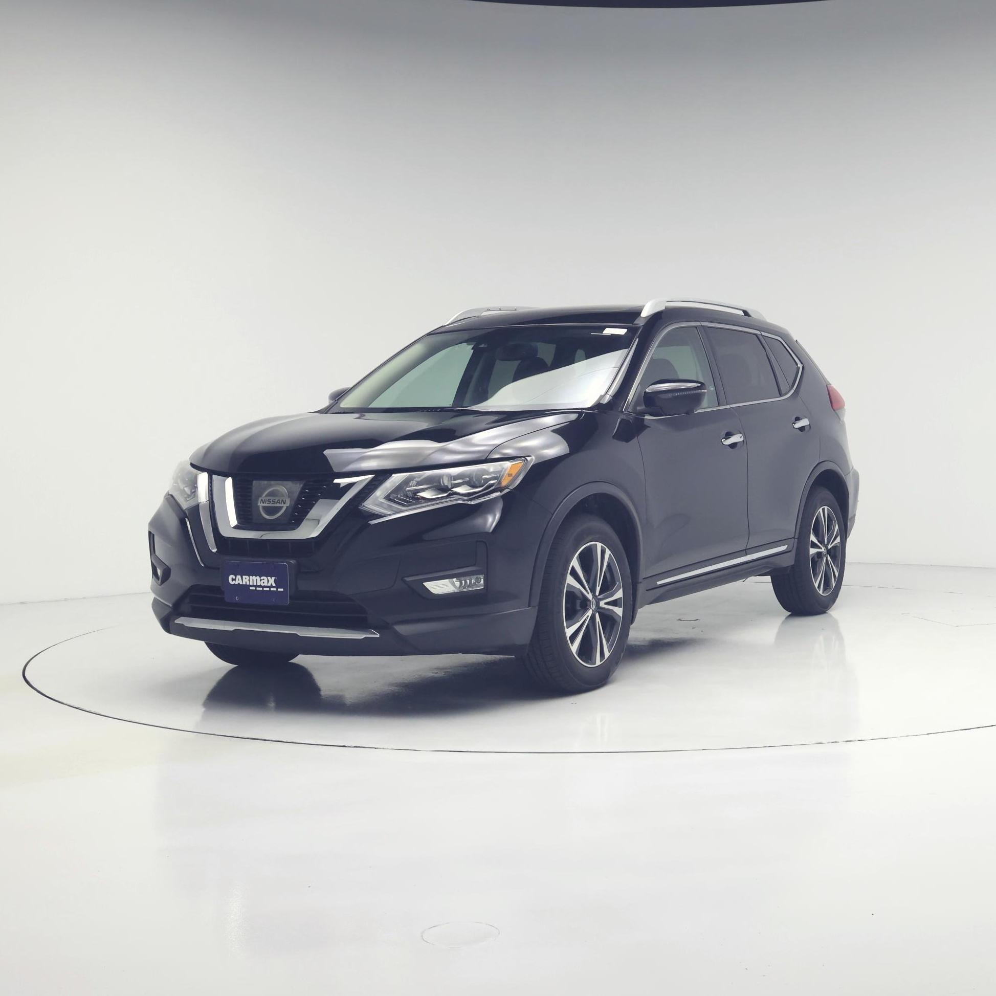 Thumbnail: 2017 Nissan Rogue - 4