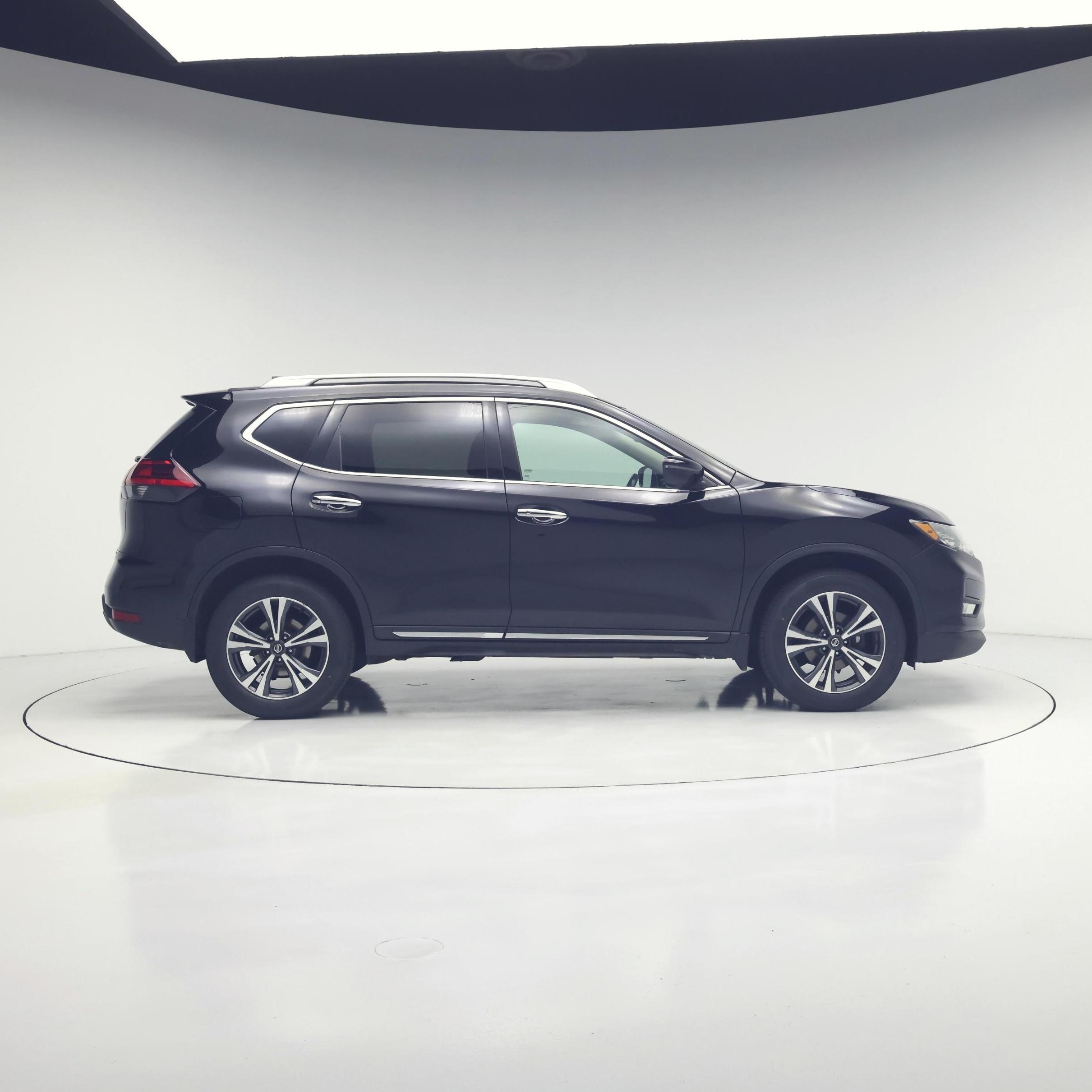 Thumbnail: 2017 Nissan Rogue - 7