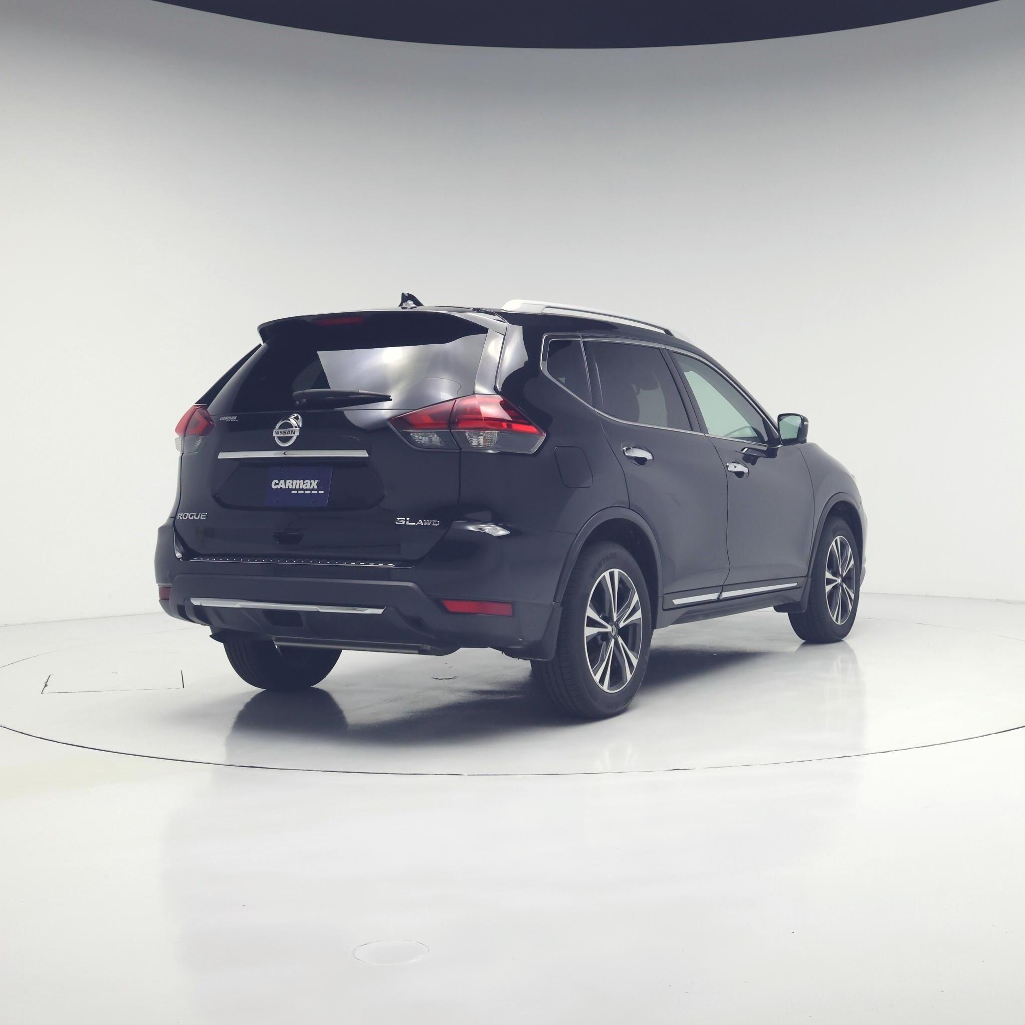 Thumbnail: 2017 Nissan Rogue - 8