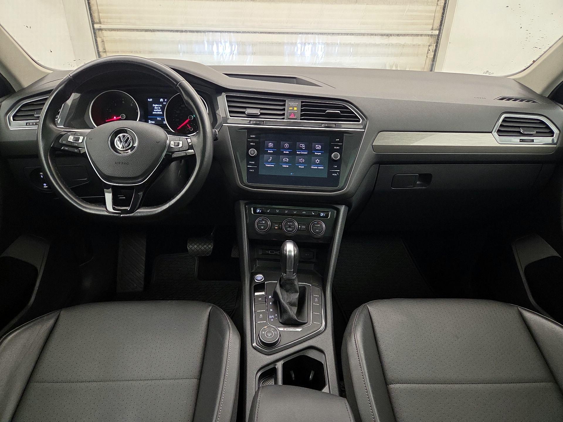 Thumbnail: 2018 Volkswagen Tiguan - 9