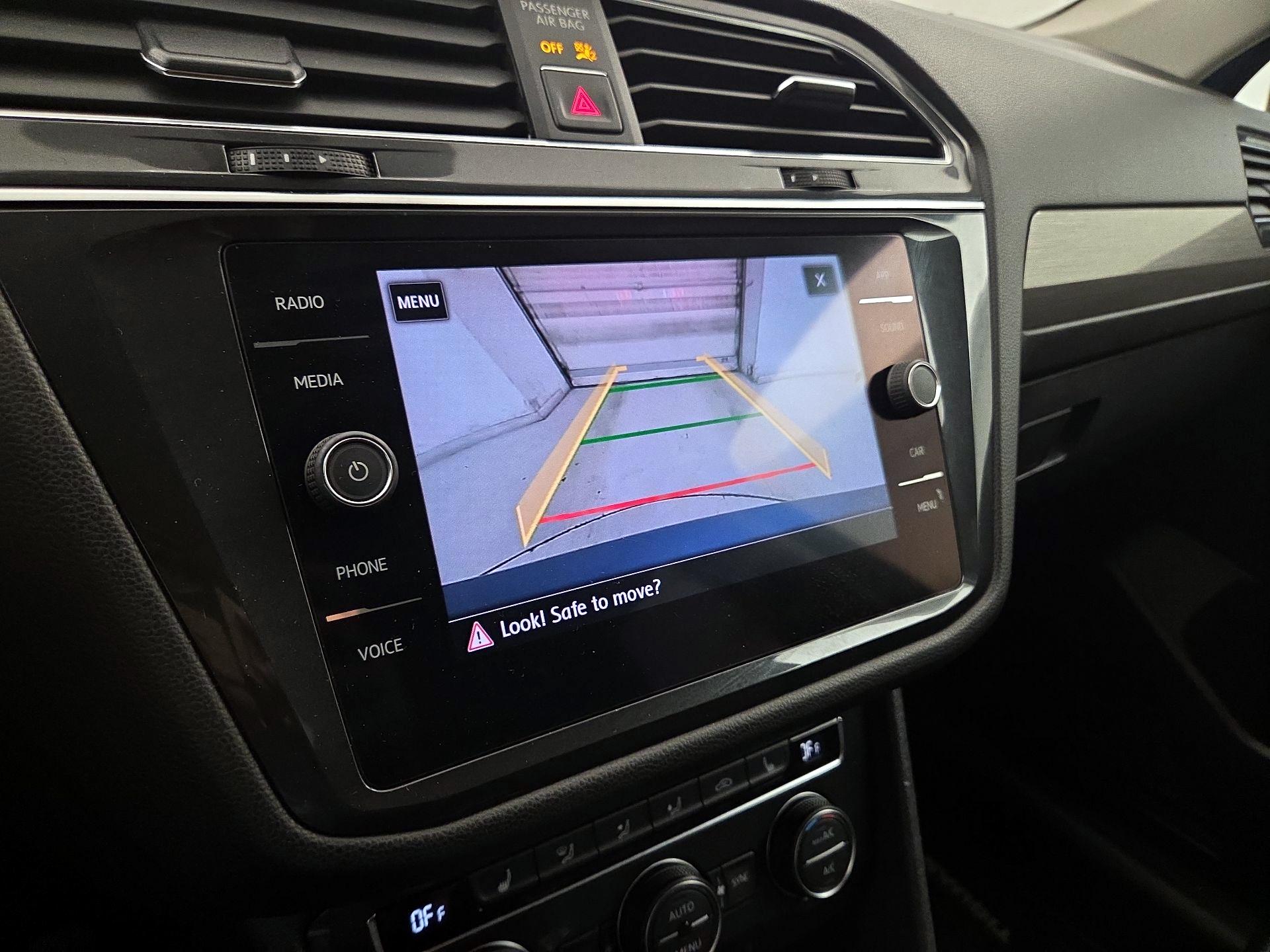Thumbnail: 2018 Volkswagen Tiguan - 14