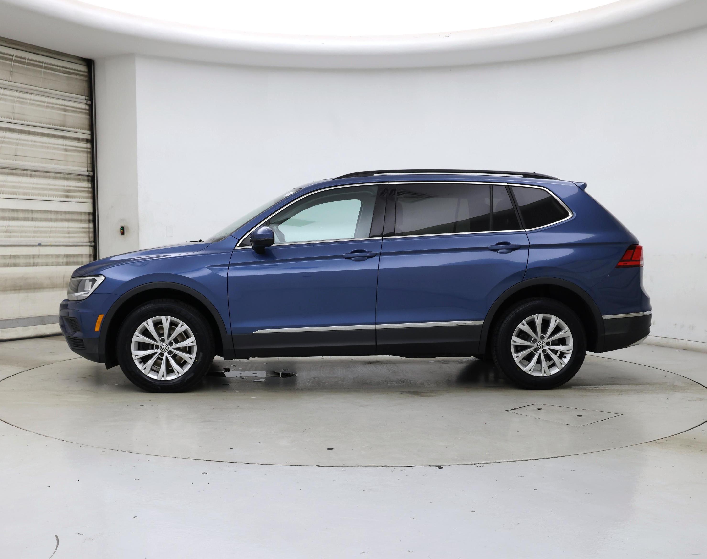 Thumbnail: 2018 Volkswagen Tiguan - 3