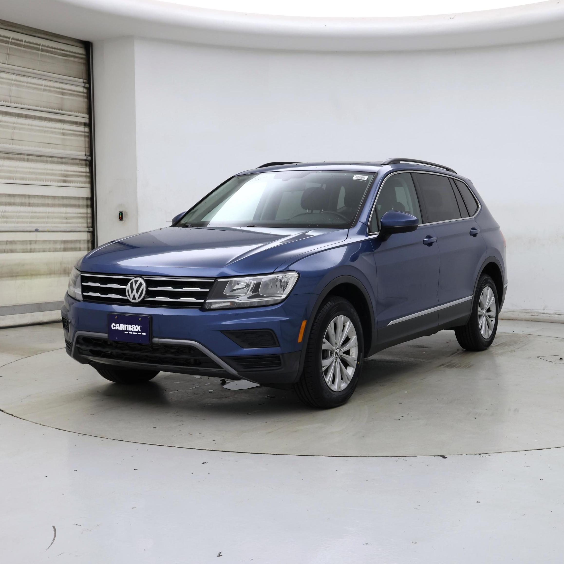 Thumbnail: 2018 Volkswagen Tiguan - 4