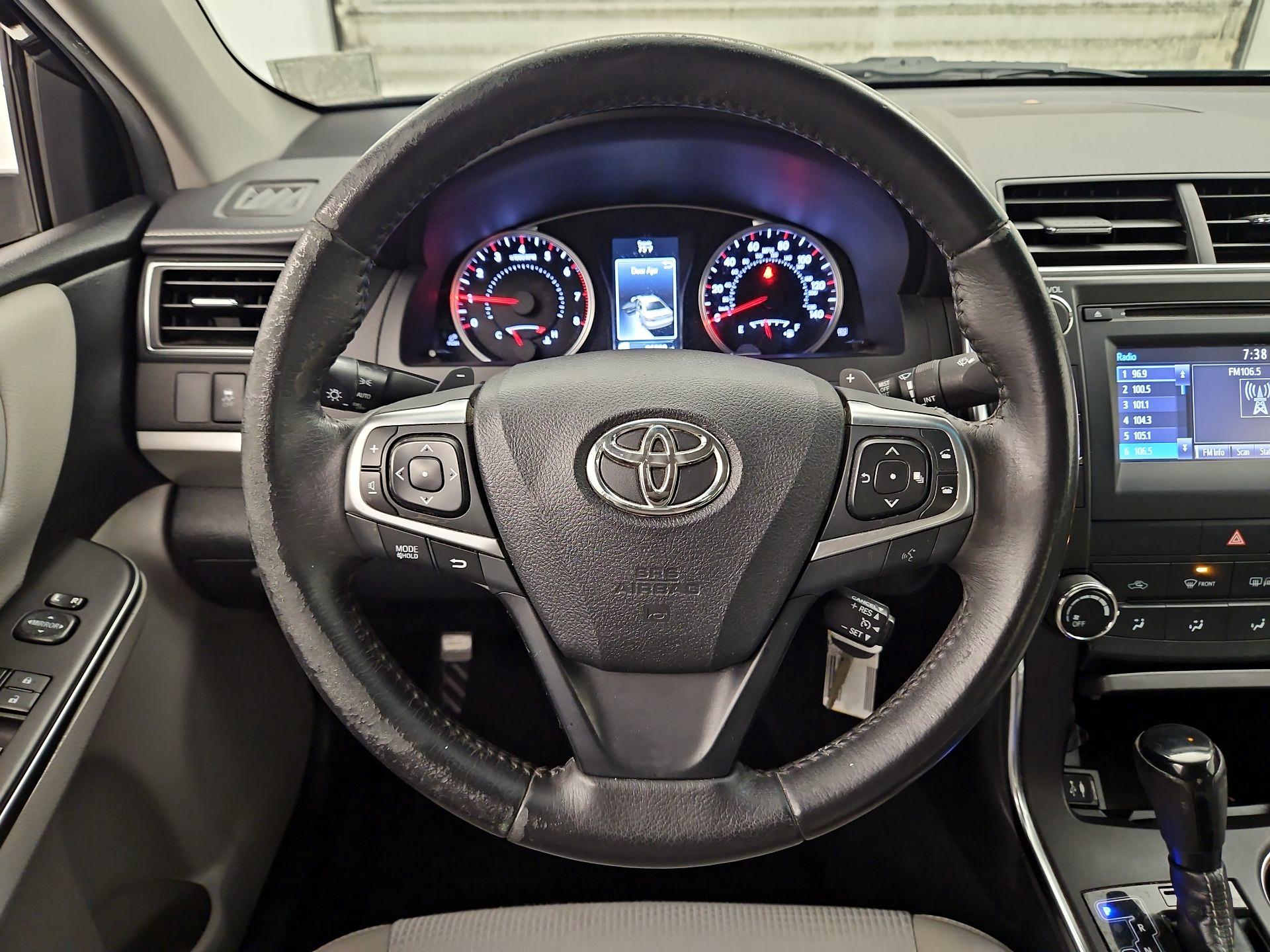 Thumbnail: 2017 Toyota Camry - 10