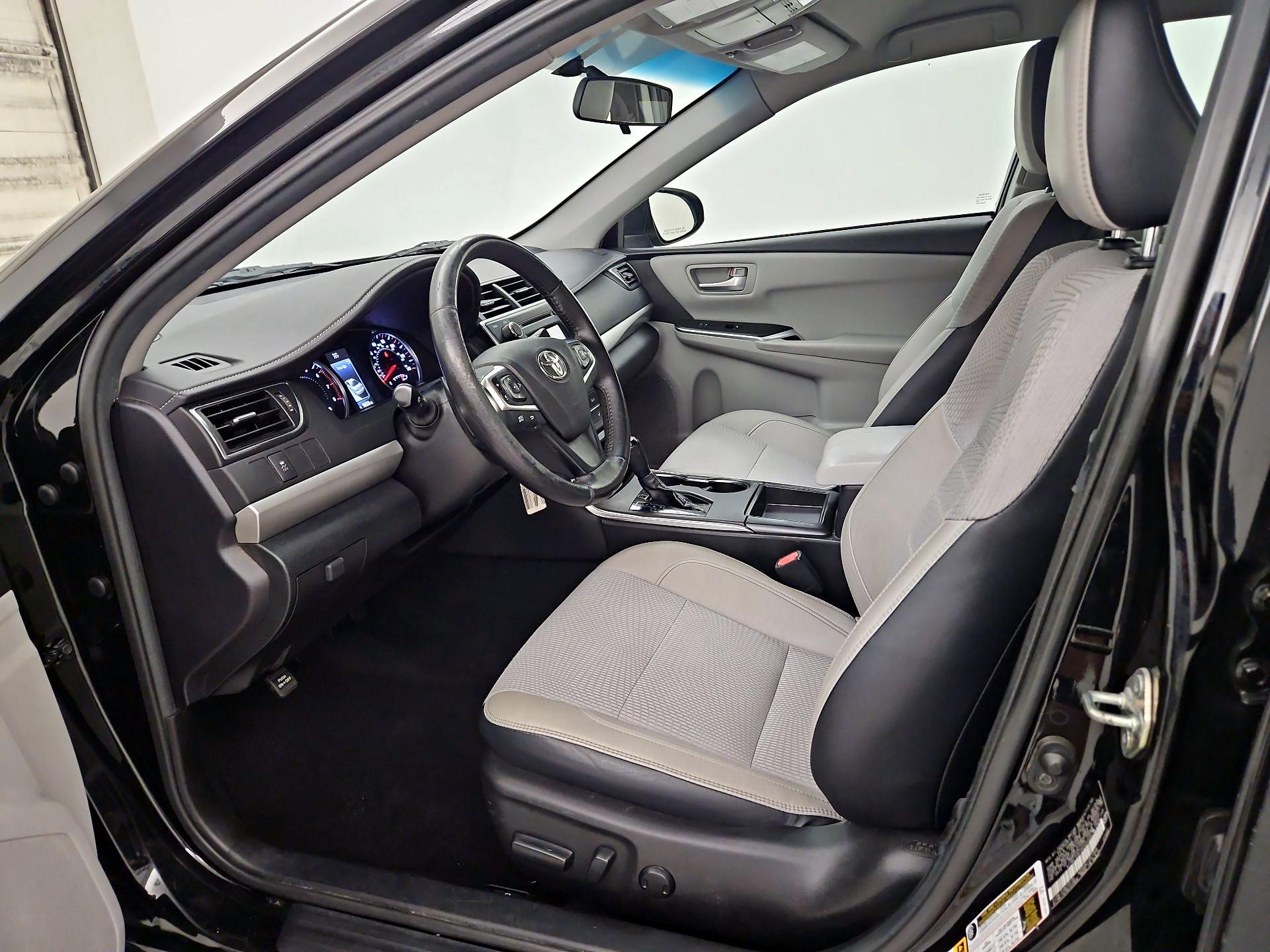 Thumbnail: 2017 Toyota Camry - 11
